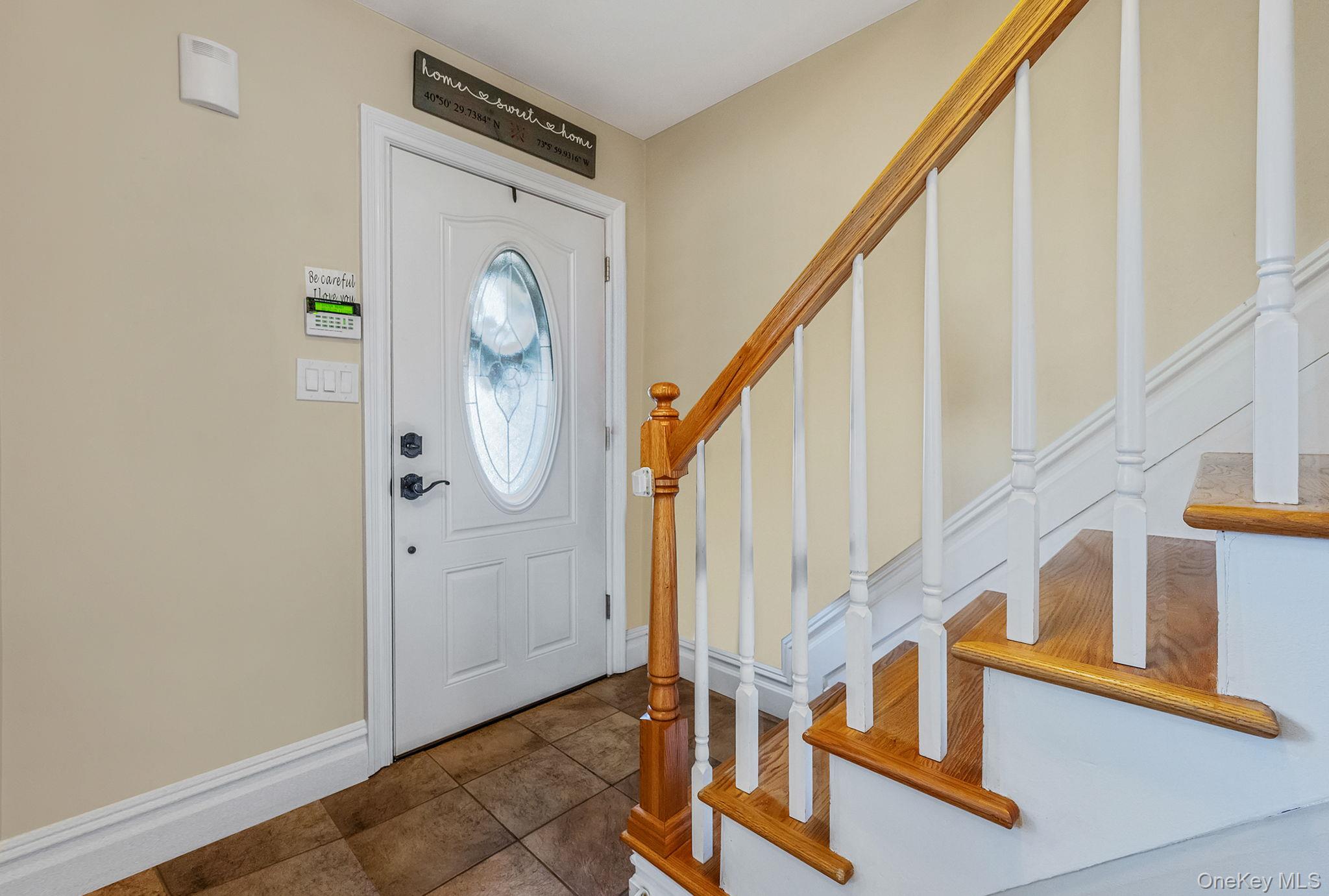 42 Apricot Place, Ronkonkoma, NY 11779