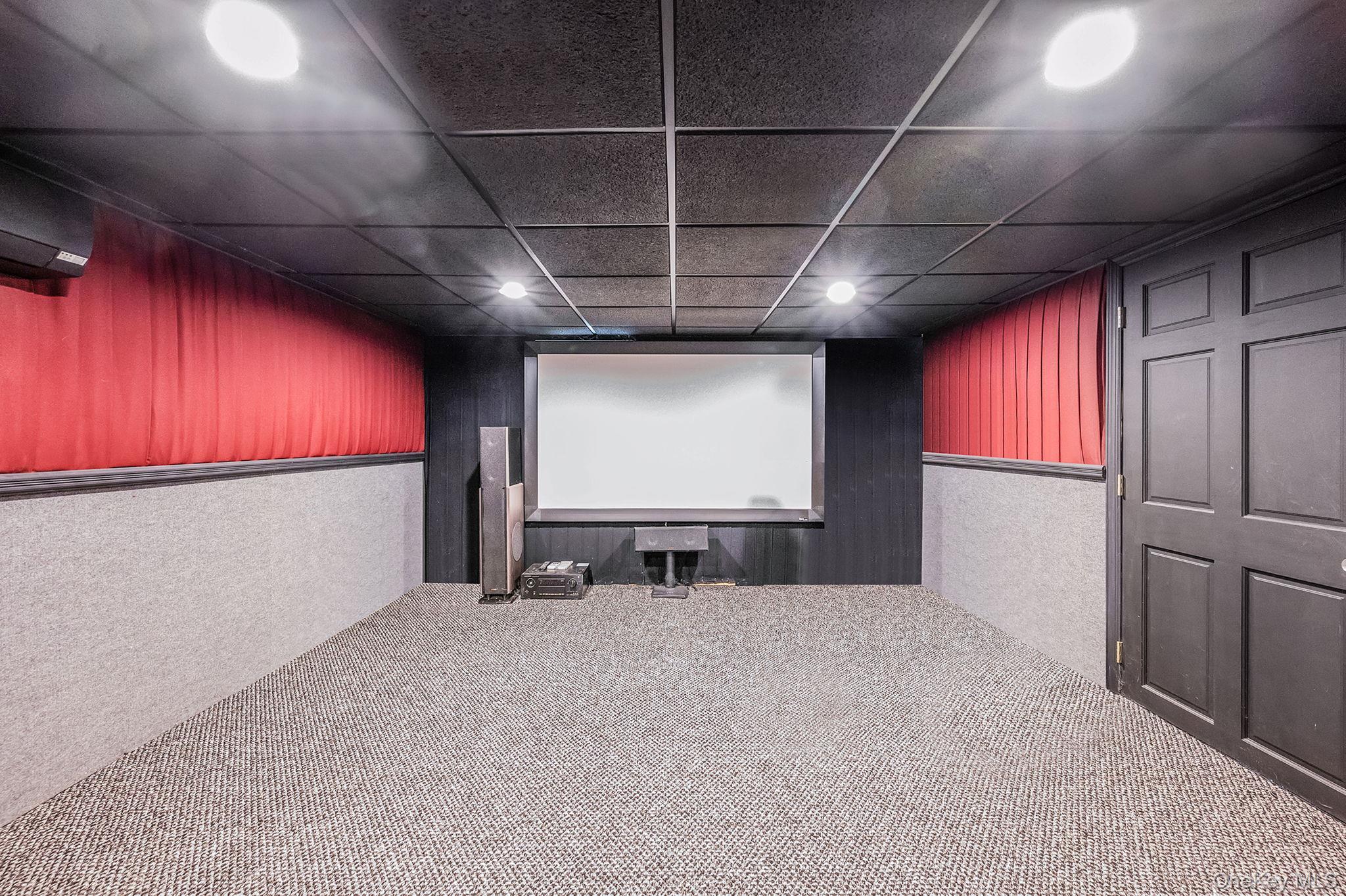 42 Apricot Place, Ronkonkoma, NY 11779