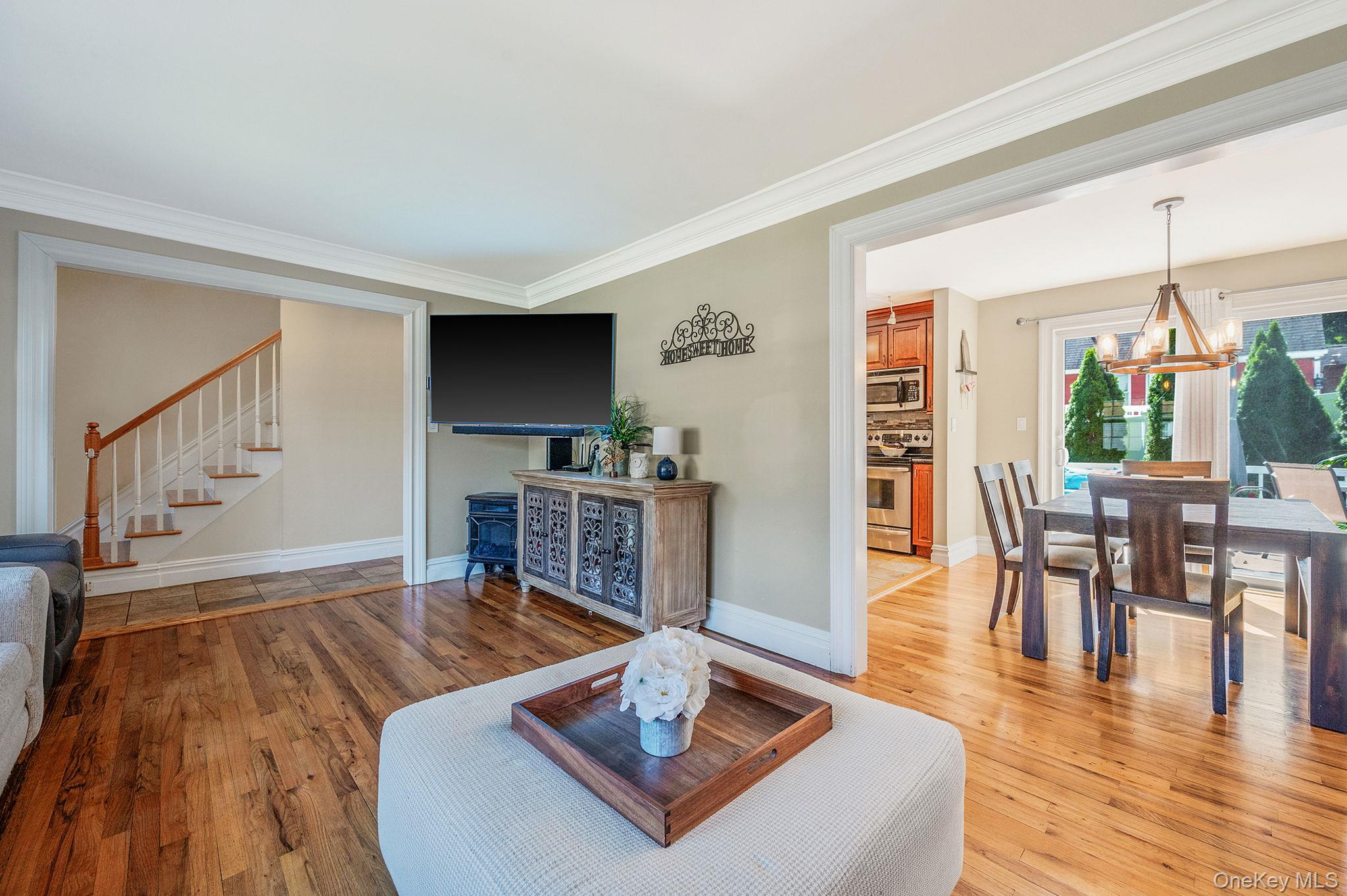 42 Apricot Place, Ronkonkoma, NY 11779