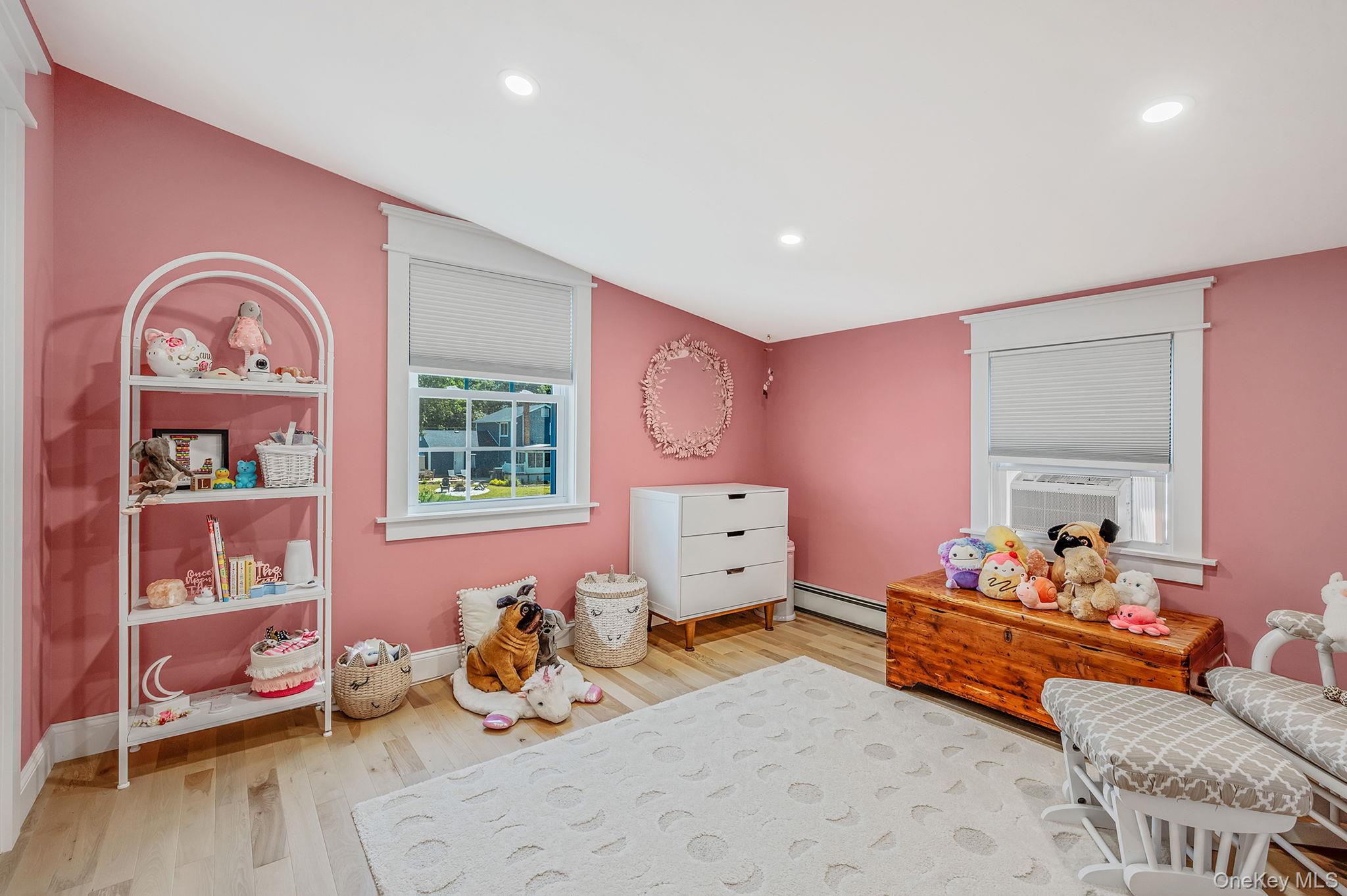 42 Apricot Place, Ronkonkoma, NY 11779