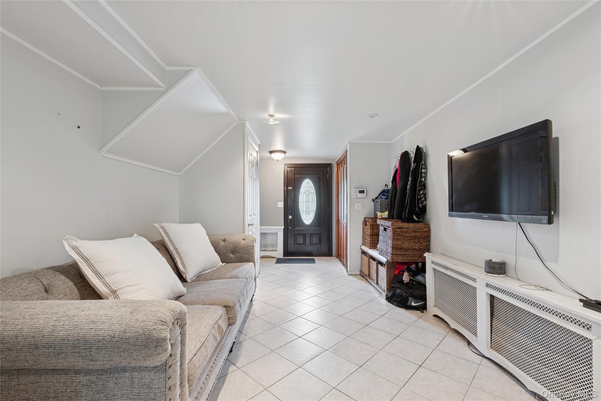 329 N Wyoming Avenue, Massapequa, NY 11758