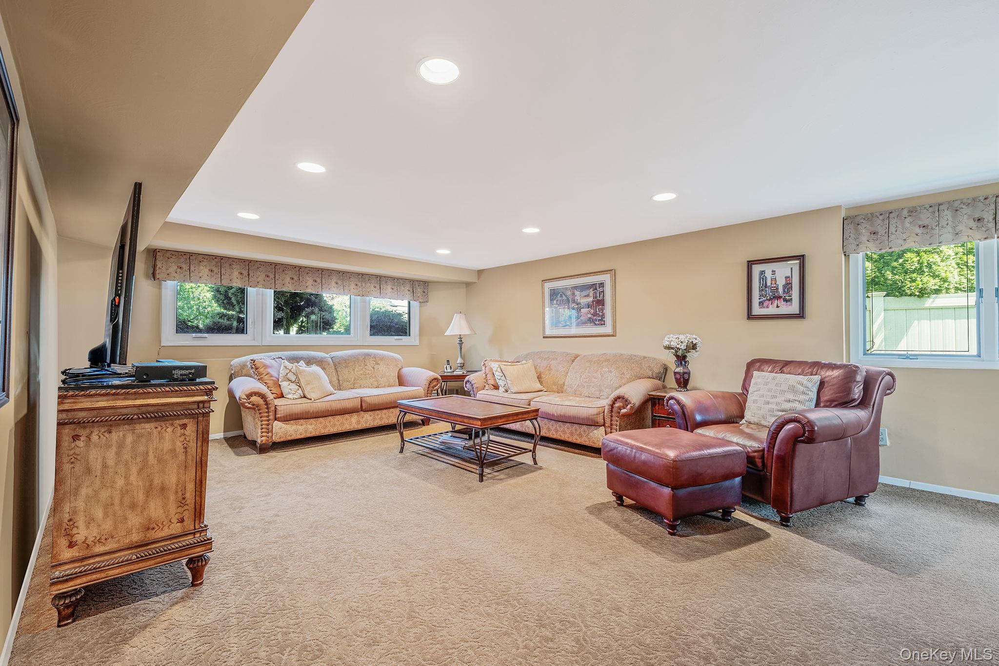 2468 Riviera Lane, Bellmore, NY 11710