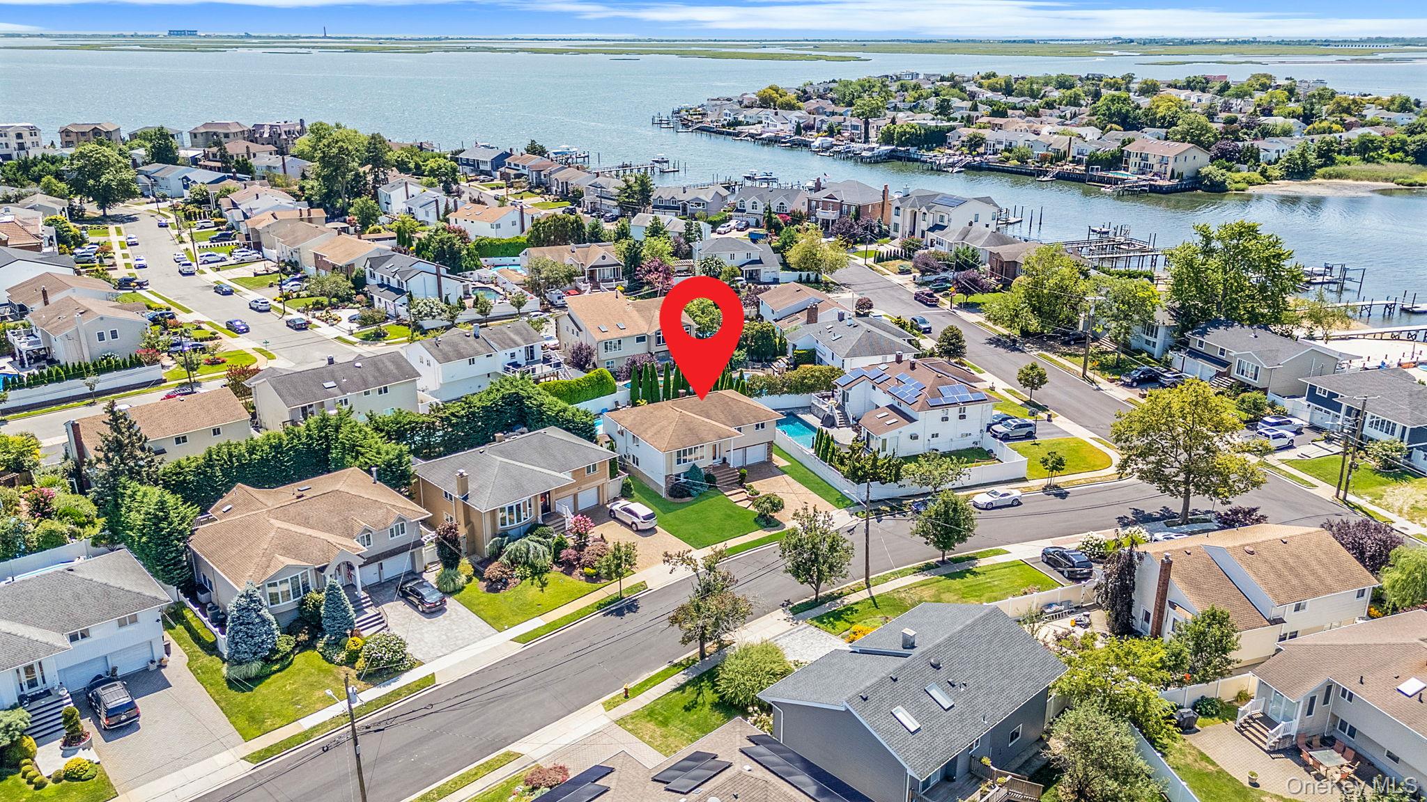 2468 Riviera Lane, Bellmore, NY 11710