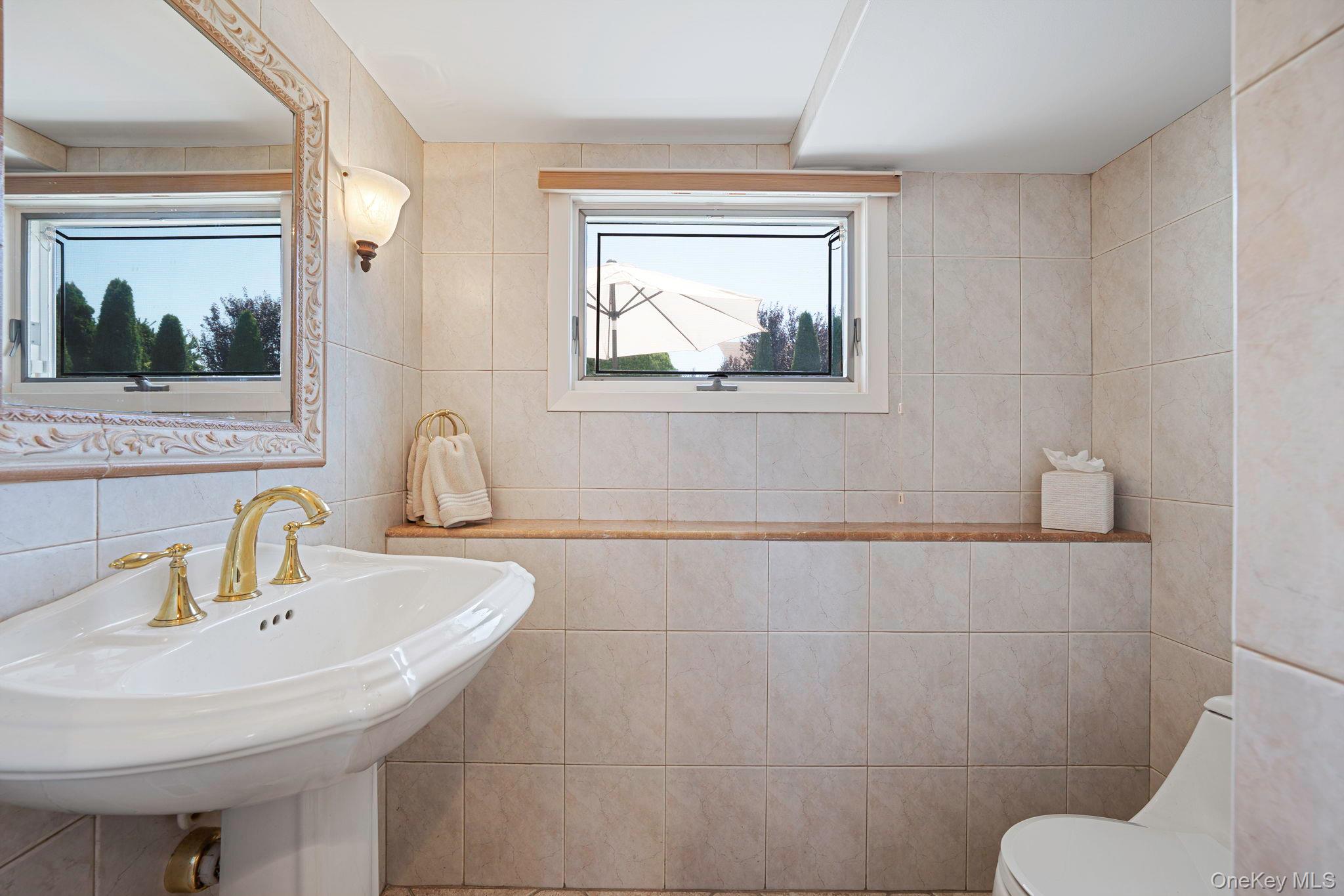 2468 Riviera Lane, Bellmore, NY 11710