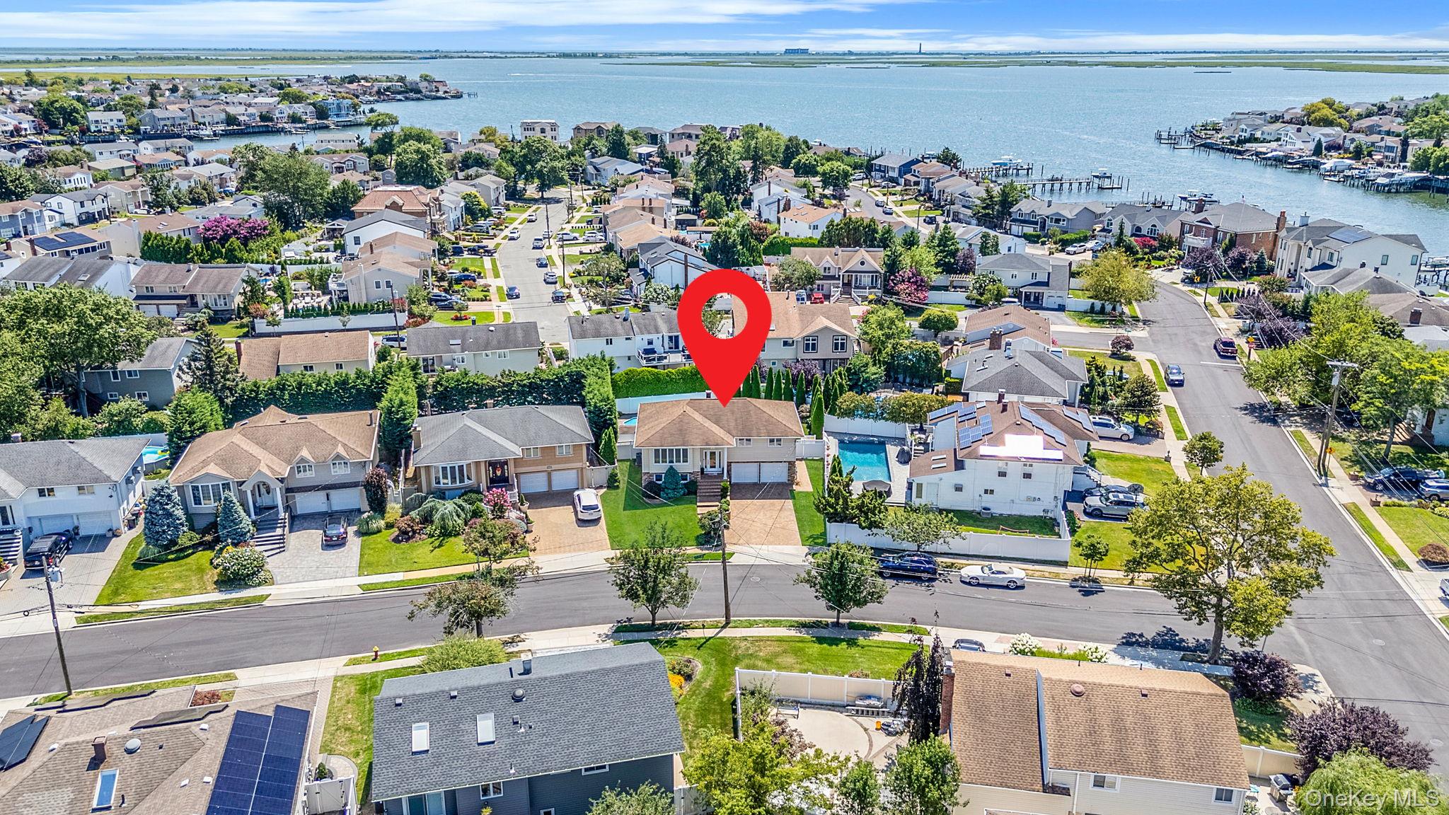 2468 Riviera Lane, Bellmore, NY 11710