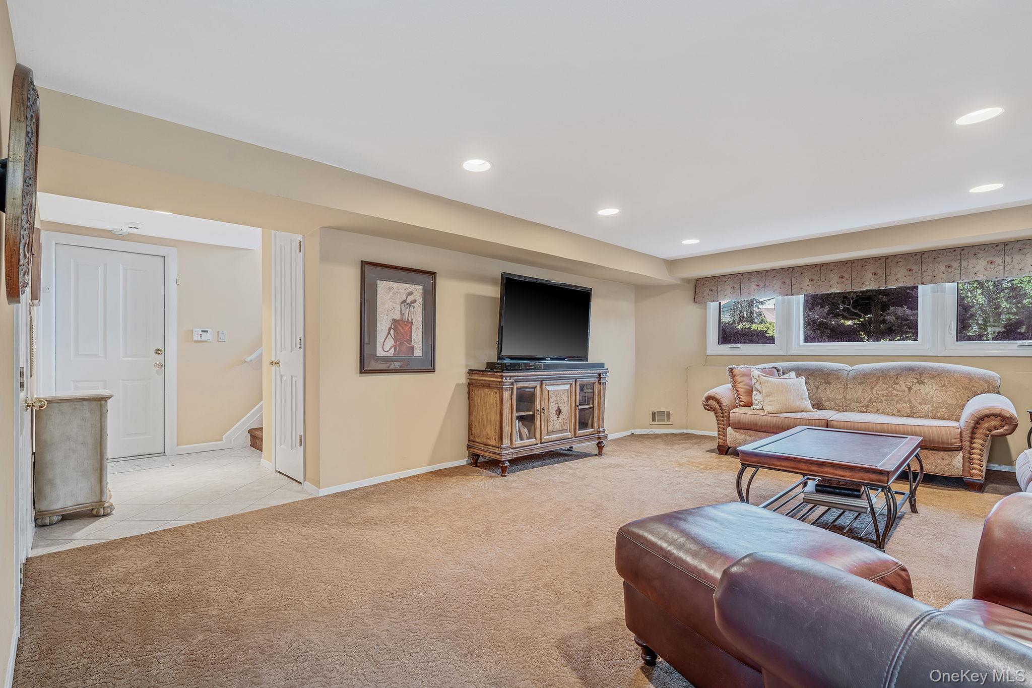 2468 Riviera Lane, Bellmore, NY 11710