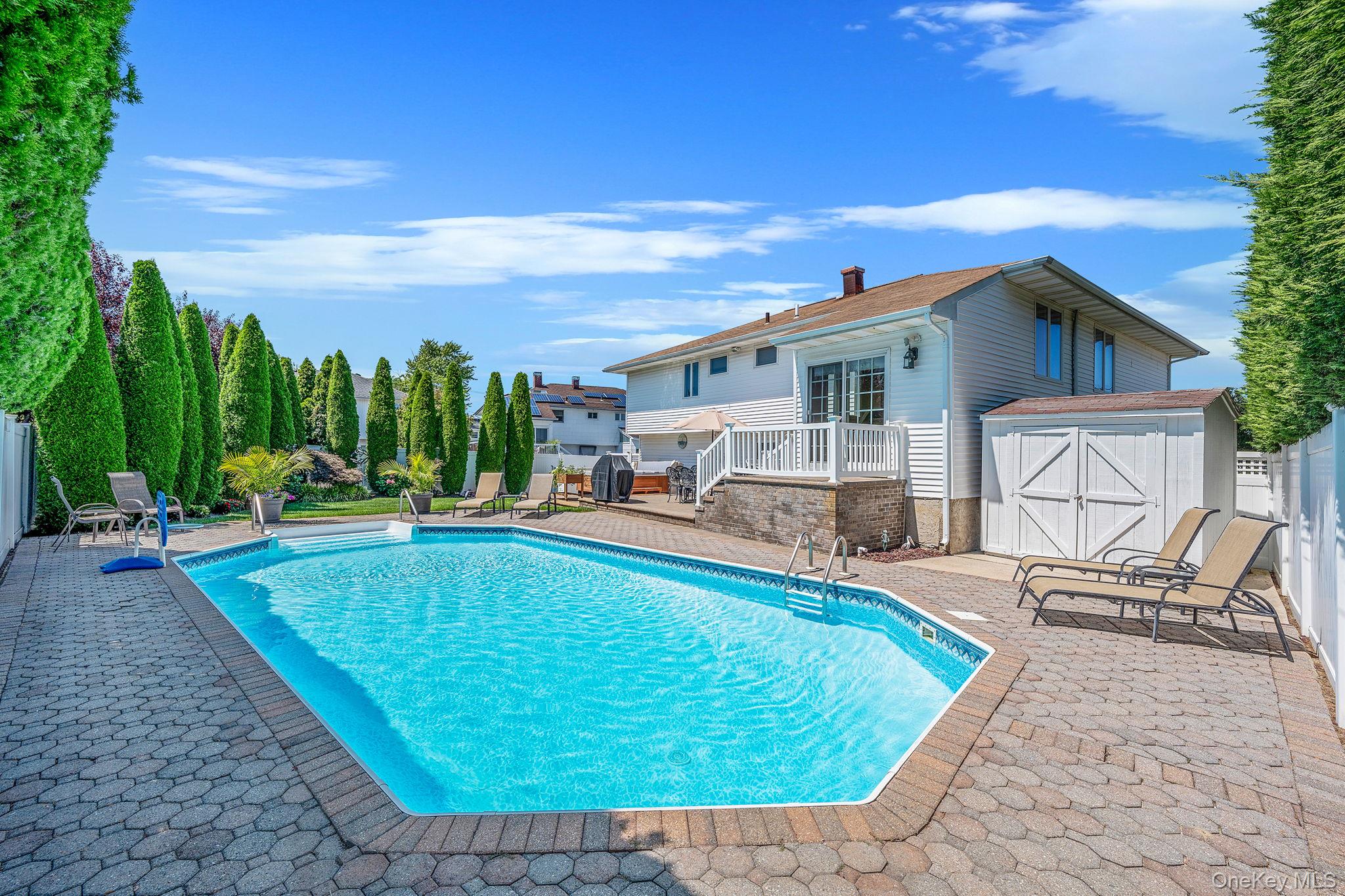 2468 Riviera Lane, Bellmore, NY 11710