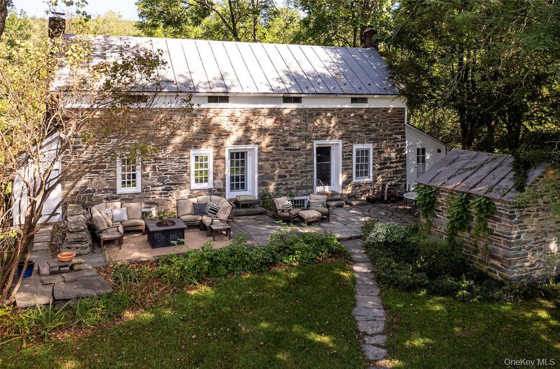 90 Upper Whitfield Road, Accord, NY 12404