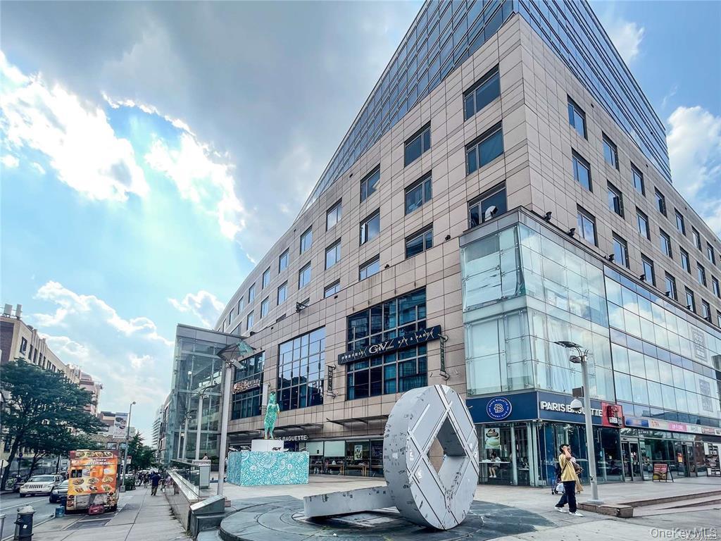 136-20 38th Avenue # 3C, Flushing, NY 11354