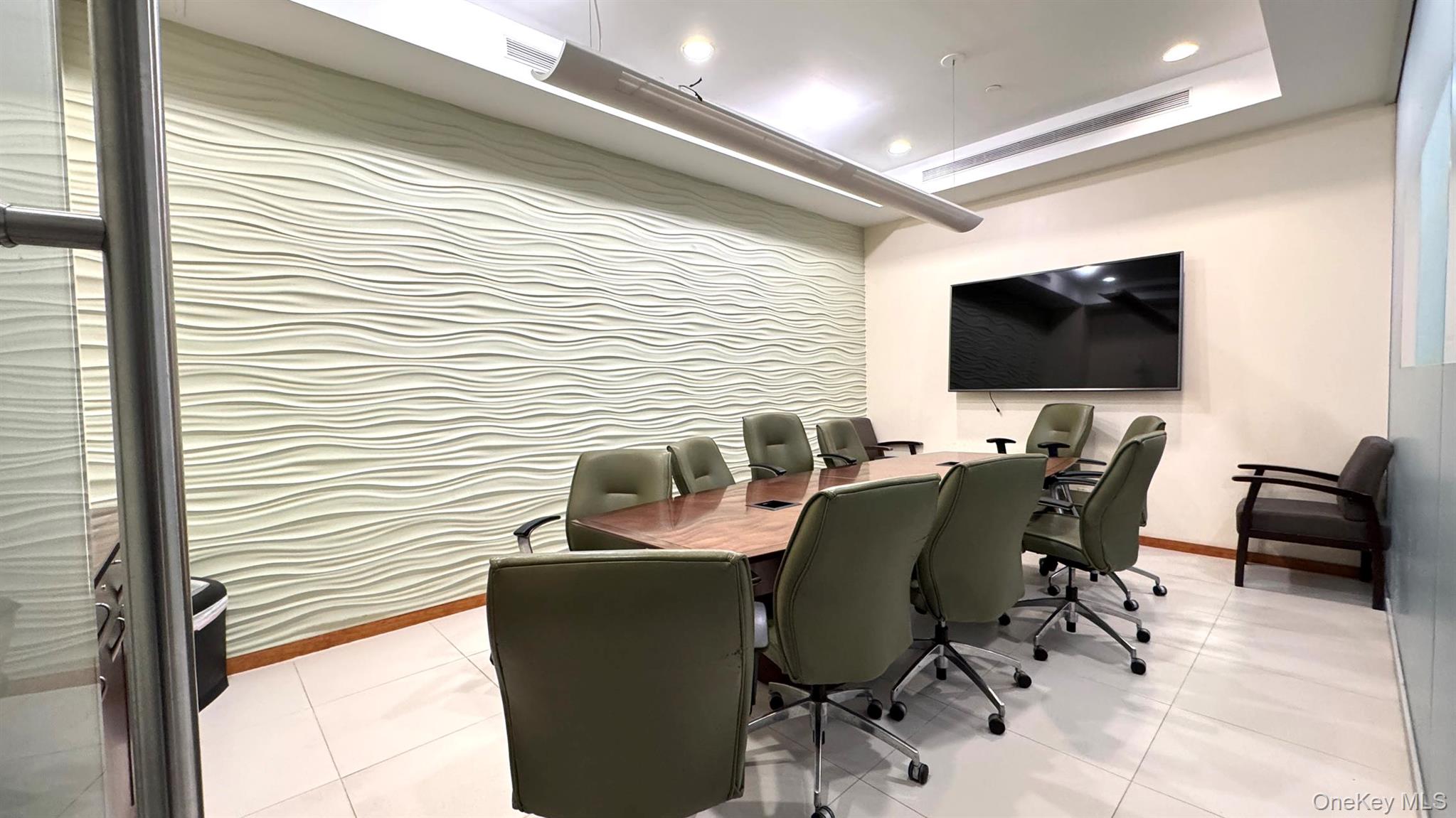 136-20 38th Avenue # 3C, Flushing, NY 11354