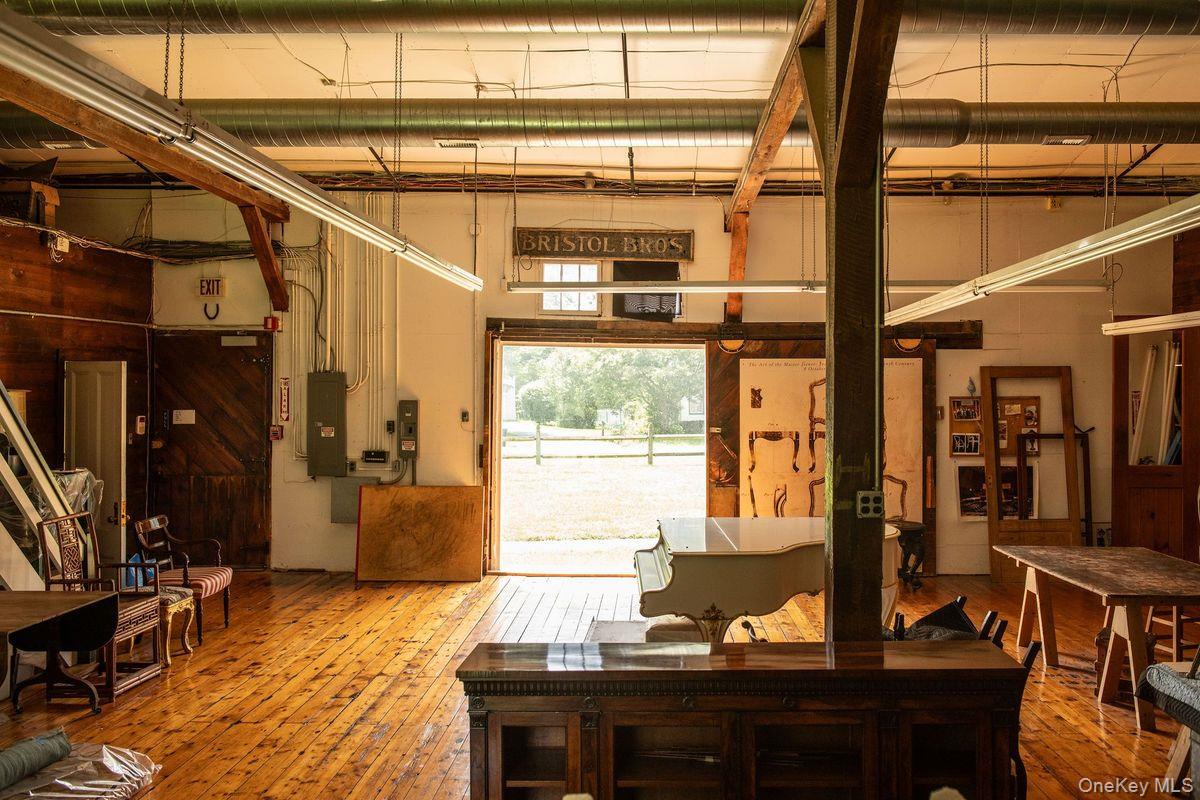 33 Maple Avenue, Claverack, NY 12513