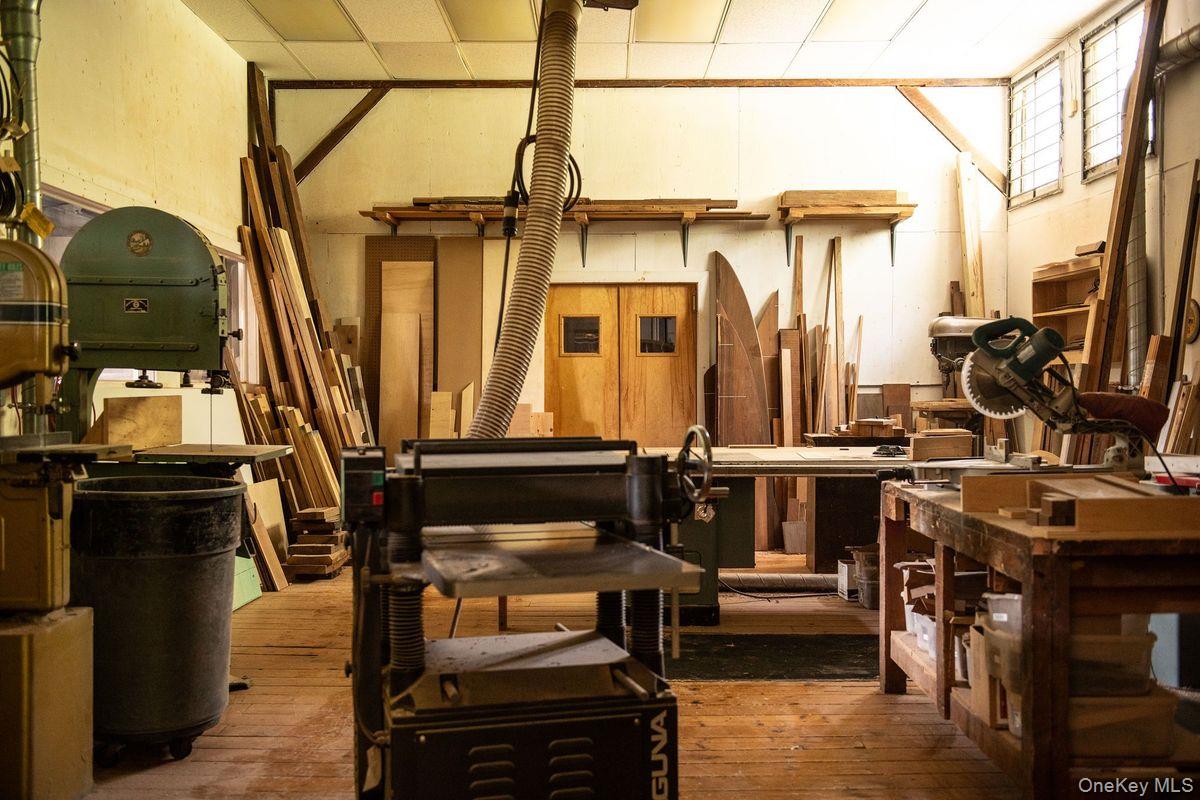 33 Maple Avenue, Claverack, NY 12513