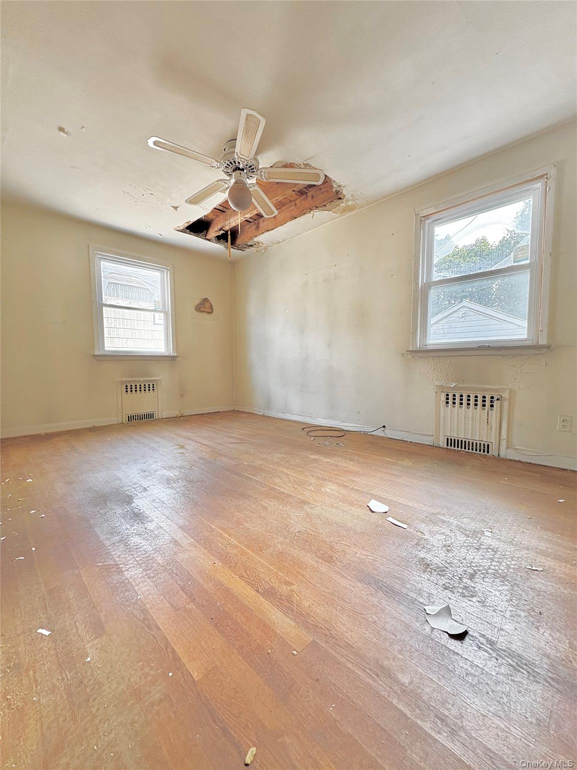 11839 205th Street, Saint Albans, NY 11412