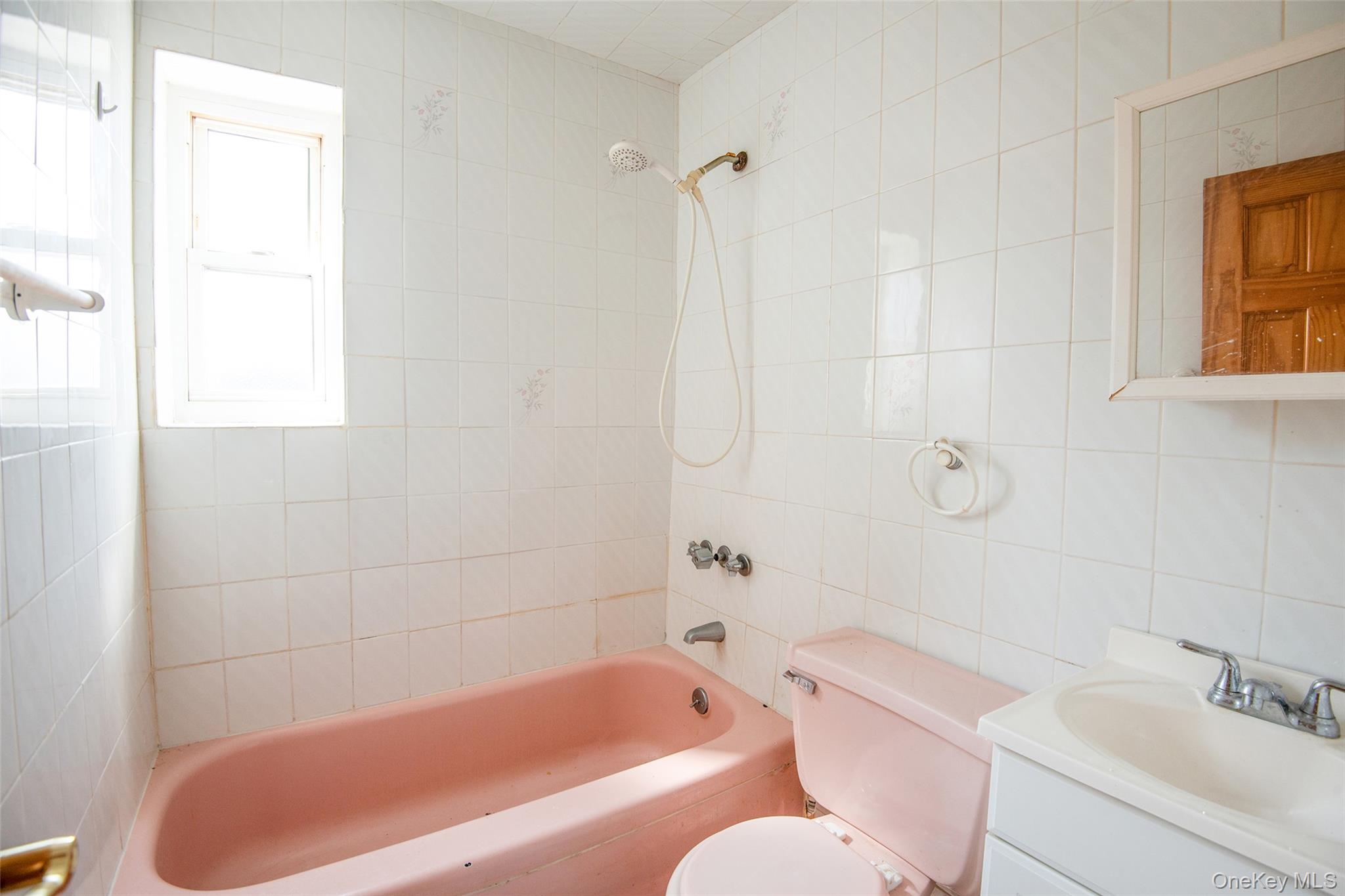 1625 Stadium Avenue, Bronx, NY 10465