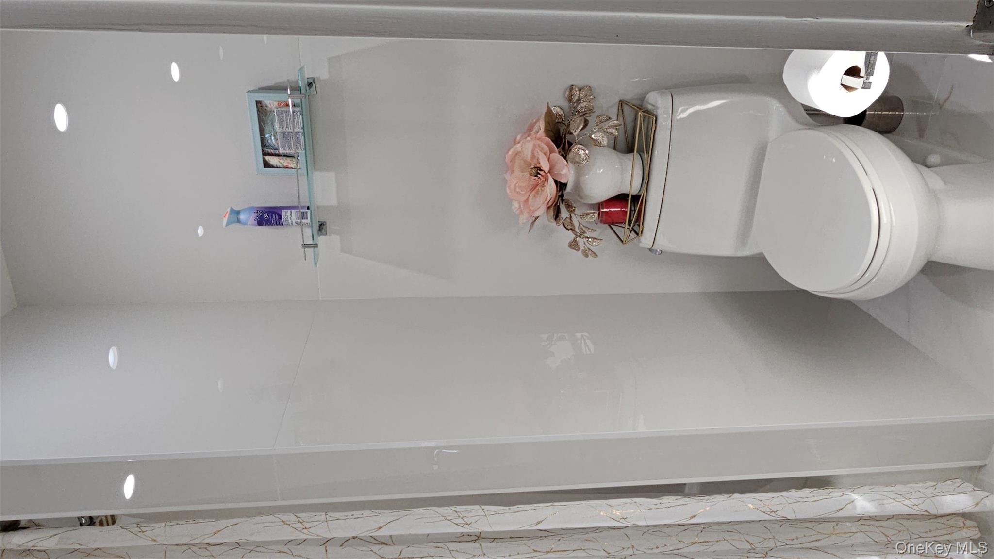 2533 Fish Avenue, Bronx, NY 10469