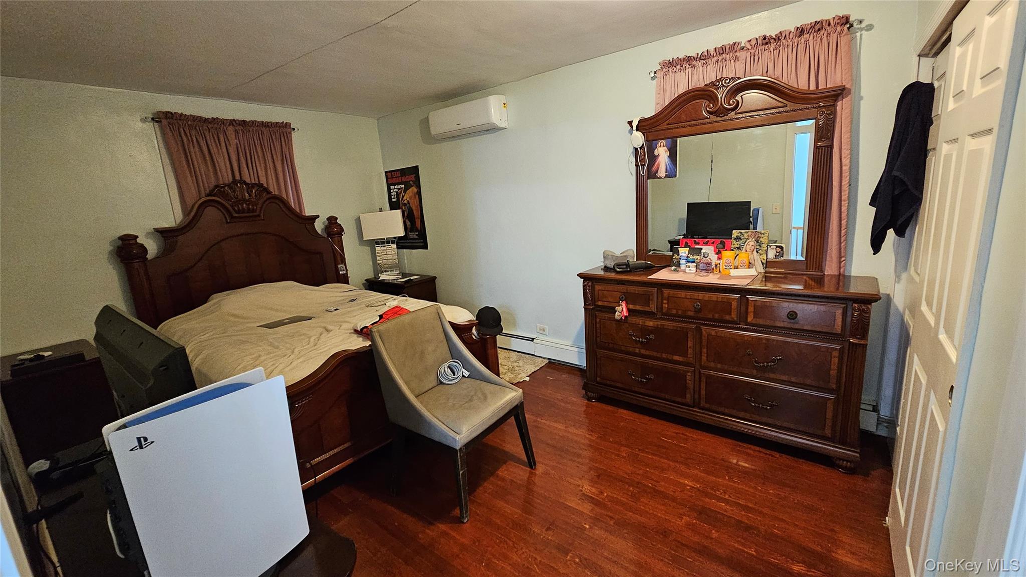 2533 Fish Avenue, Bronx, NY 10469