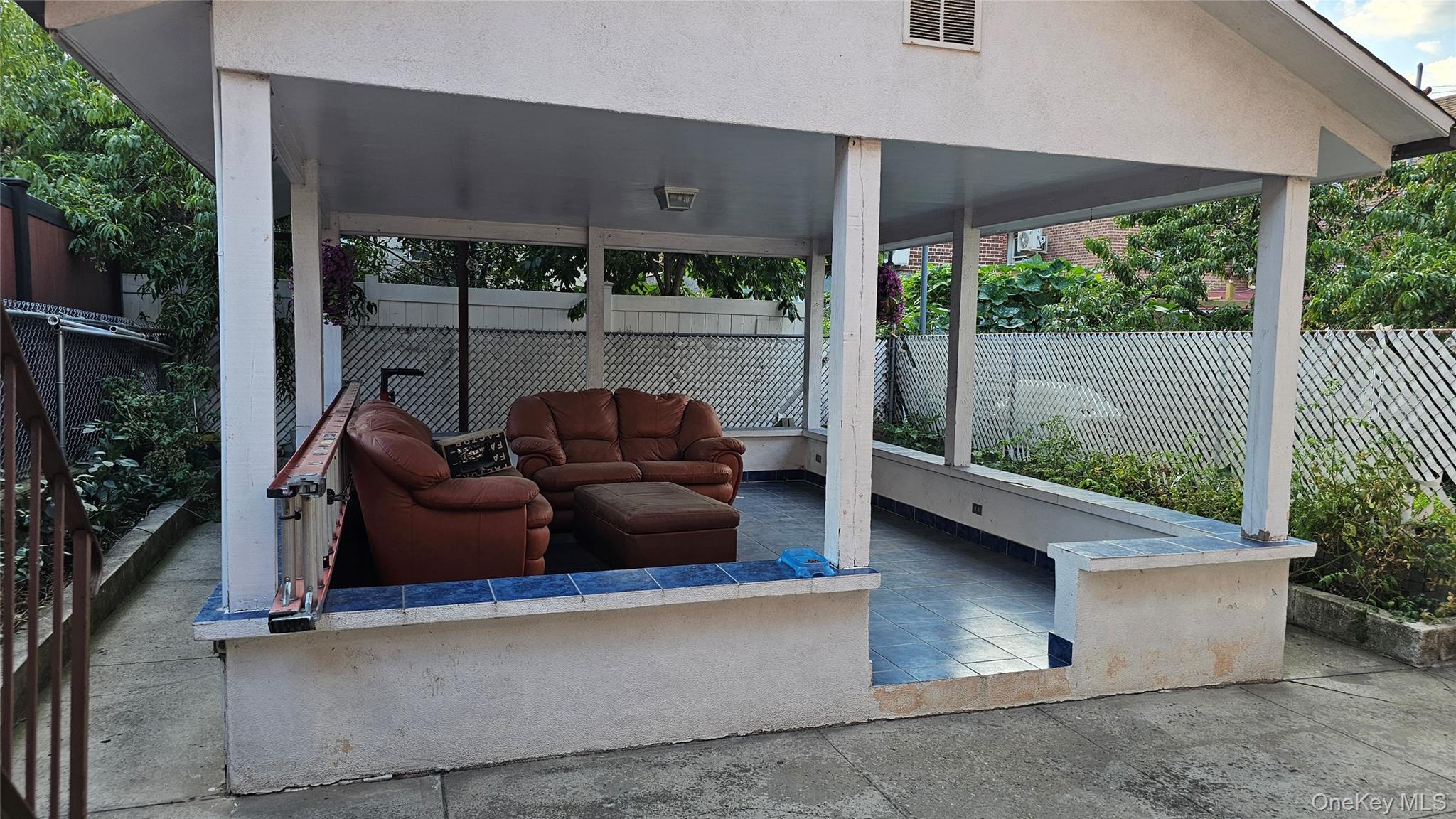 2533 Fish Avenue, Bronx, NY 10469