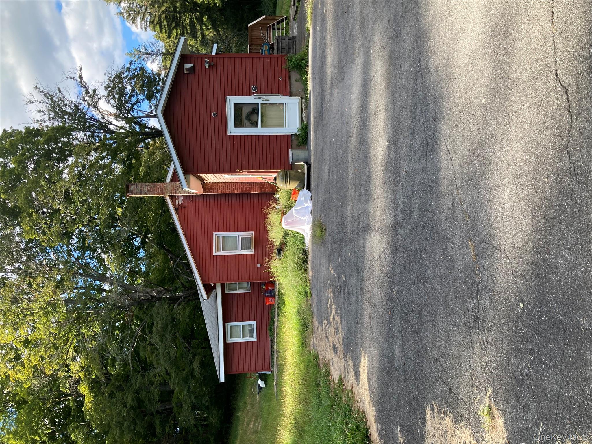 59 Esopus Avenue, Ulster Park, NY 12487