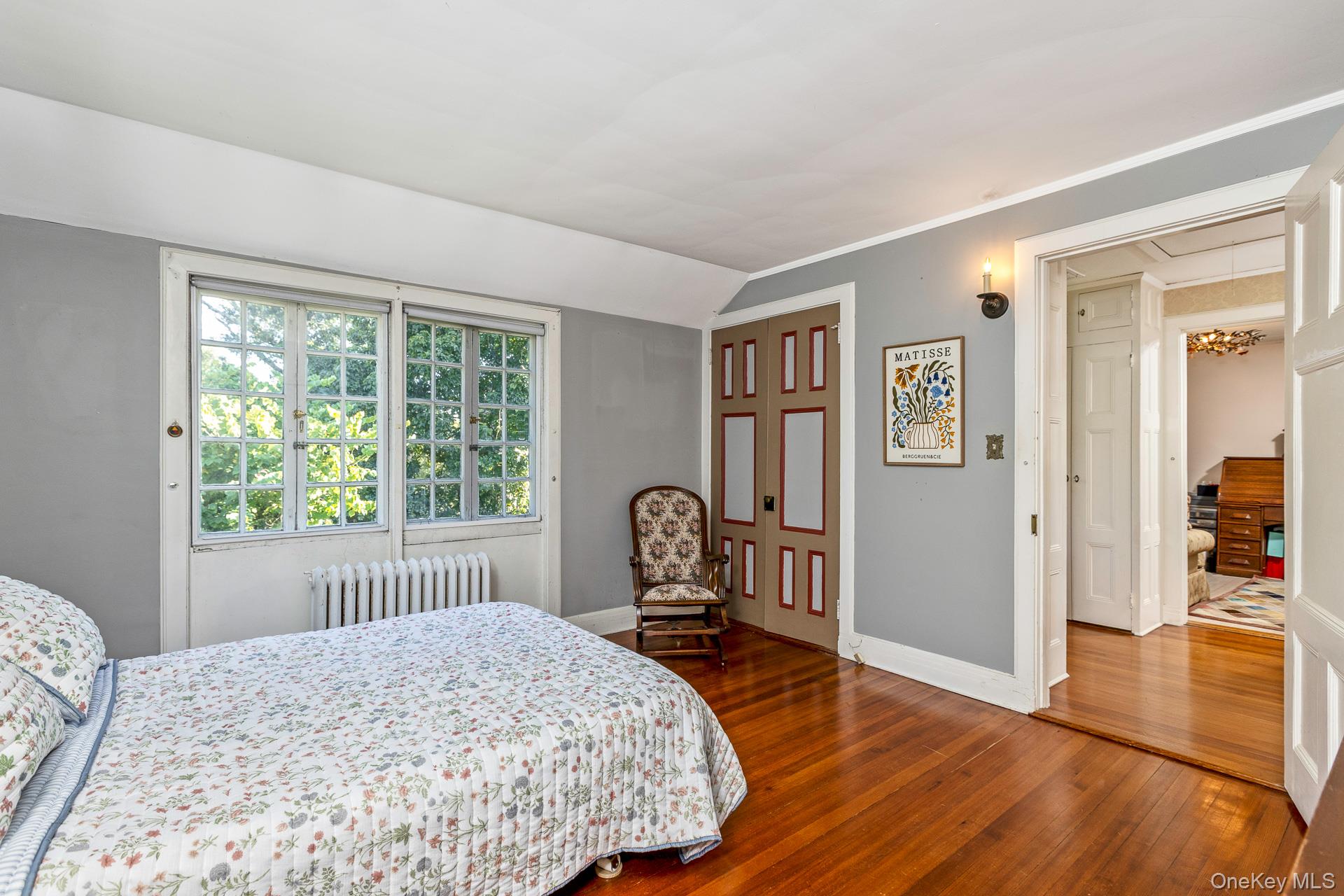 12 W Mall Drive, Huntington, NY 11743