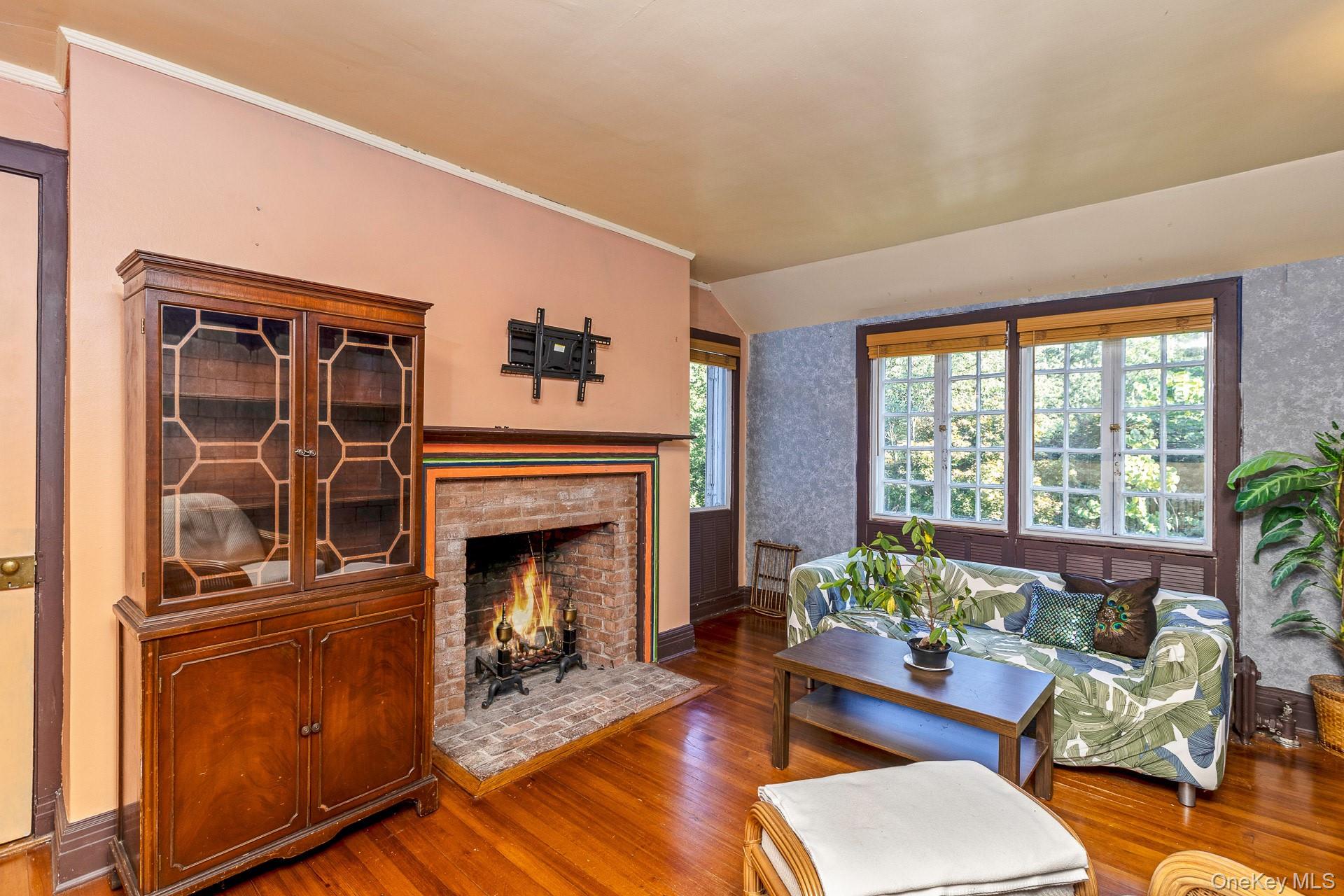 12 W Mall Drive, Huntington, NY 11743