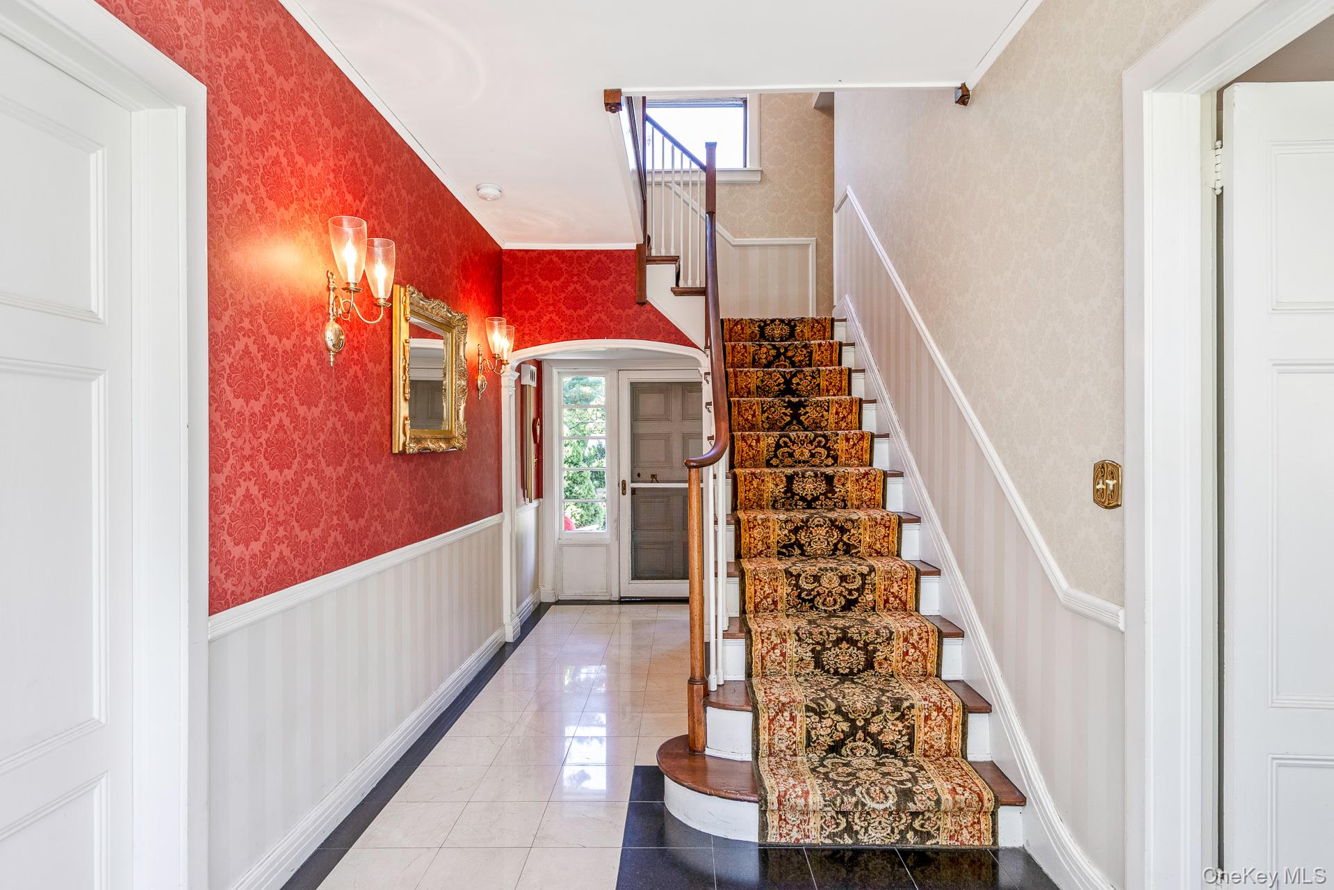 12 W Mall Drive, Huntington, NY 11743