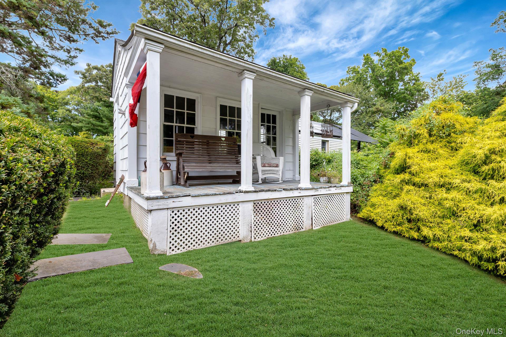 12 W Mall Drive, Huntington, NY 11743