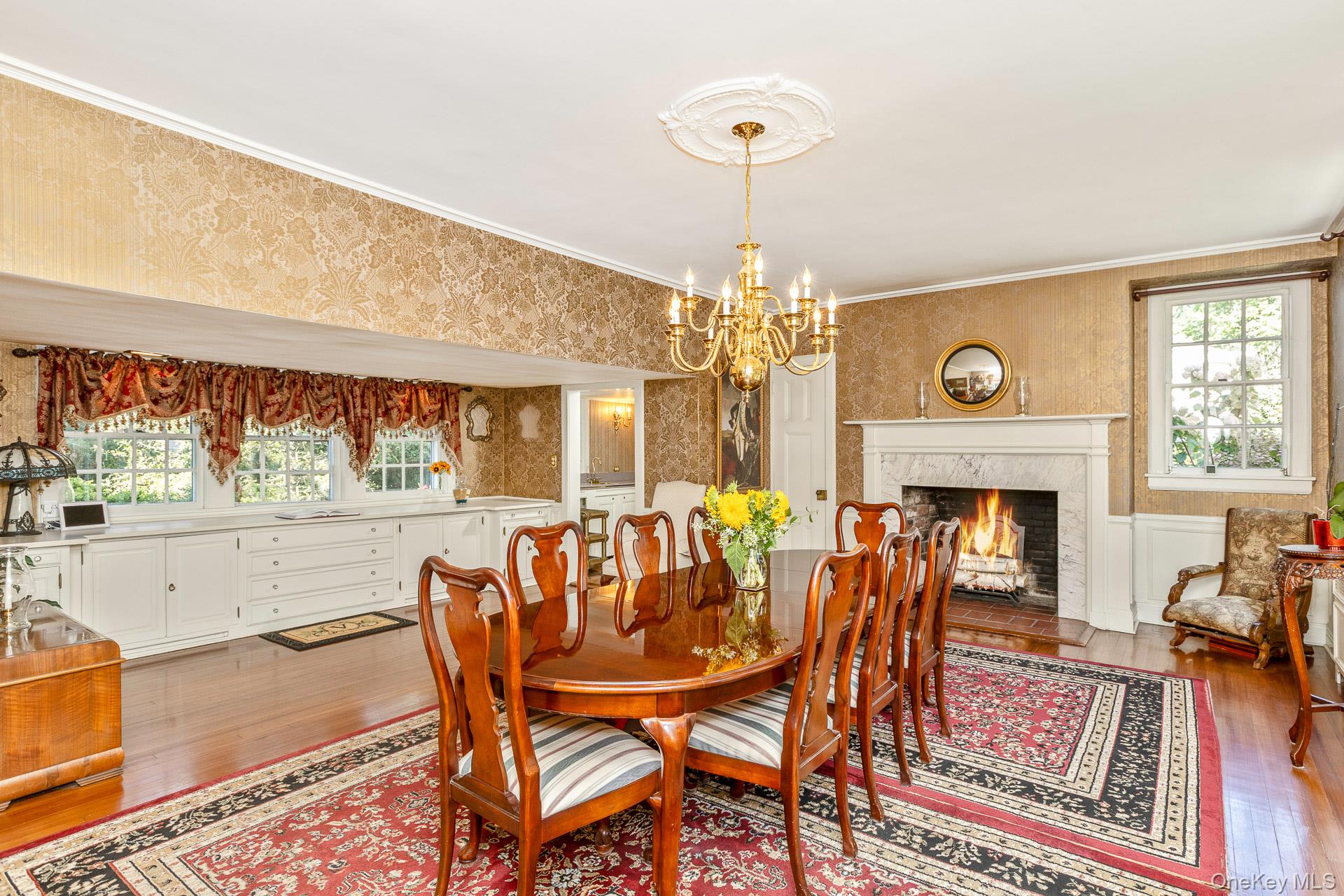 12 W Mall Drive, Huntington, NY 11743