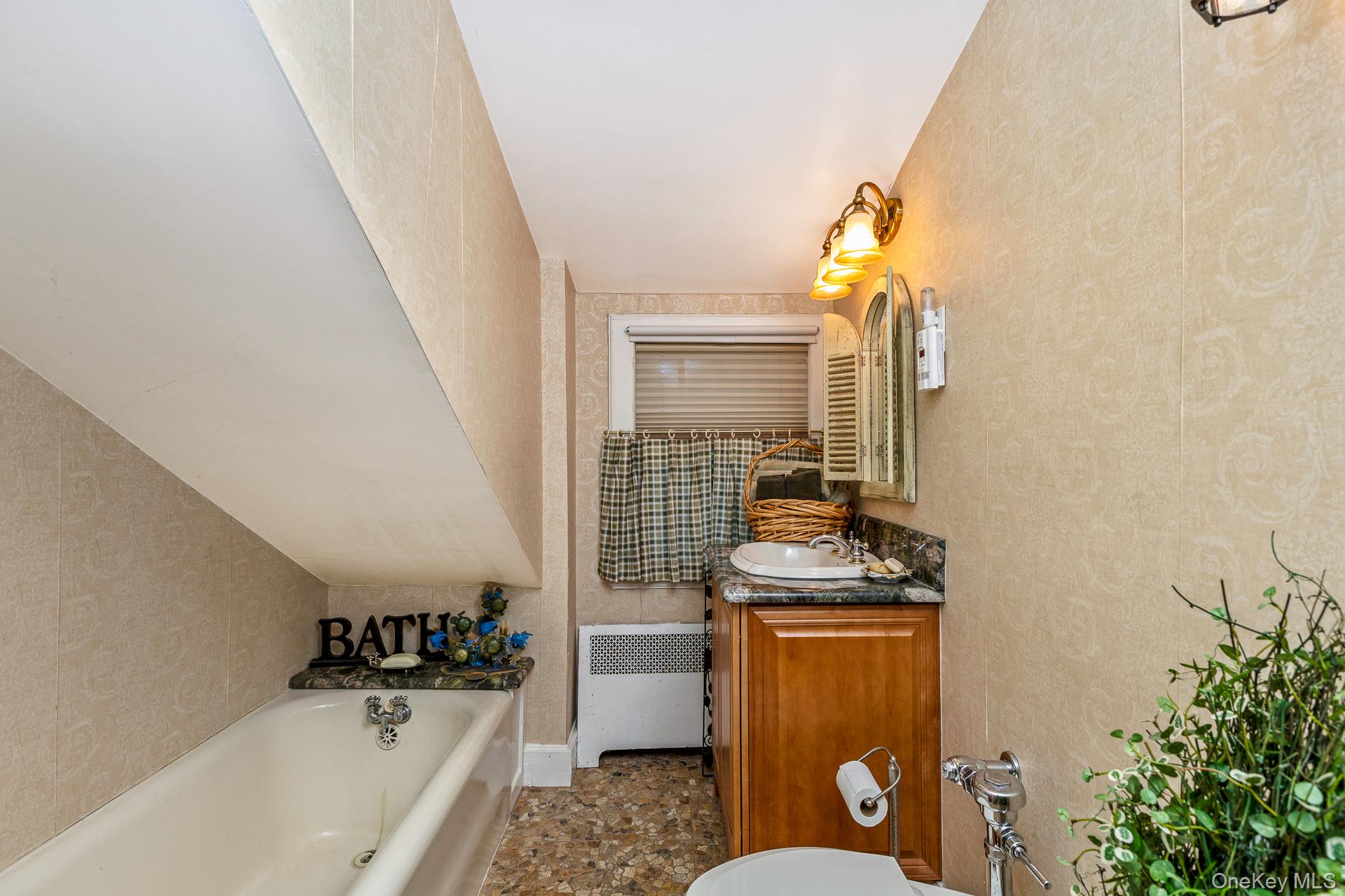 12 W Mall Drive, Huntington, NY 11743