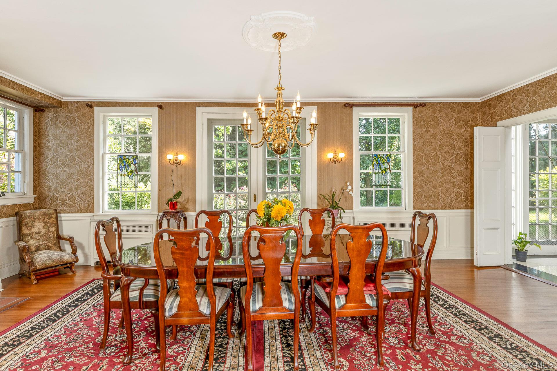 12 W Mall Drive, Huntington, NY 11743