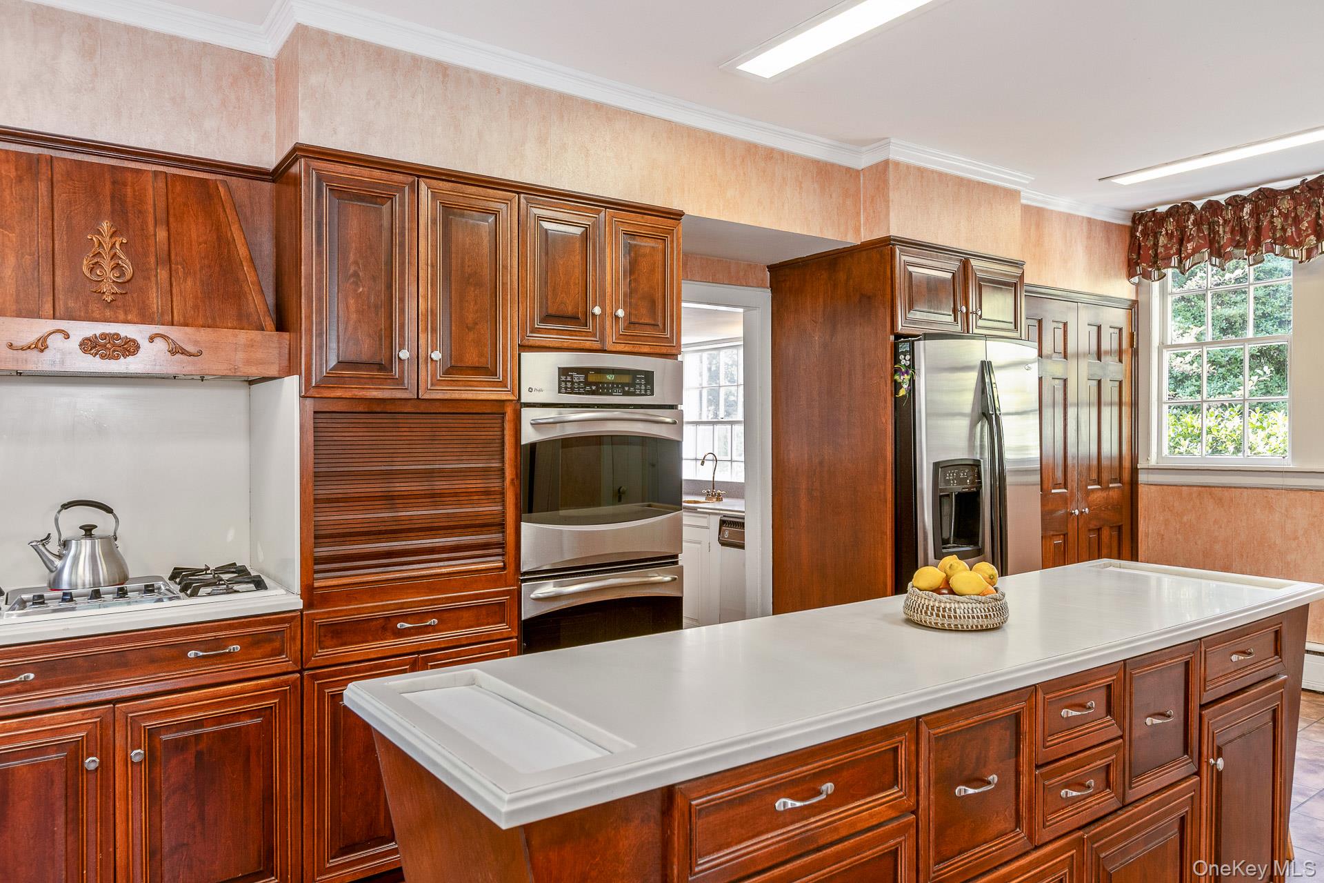 12 W Mall Drive, Huntington, NY 11743