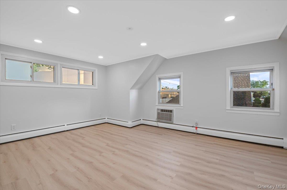 119 Hamlet Road, Levittown, NY 11756