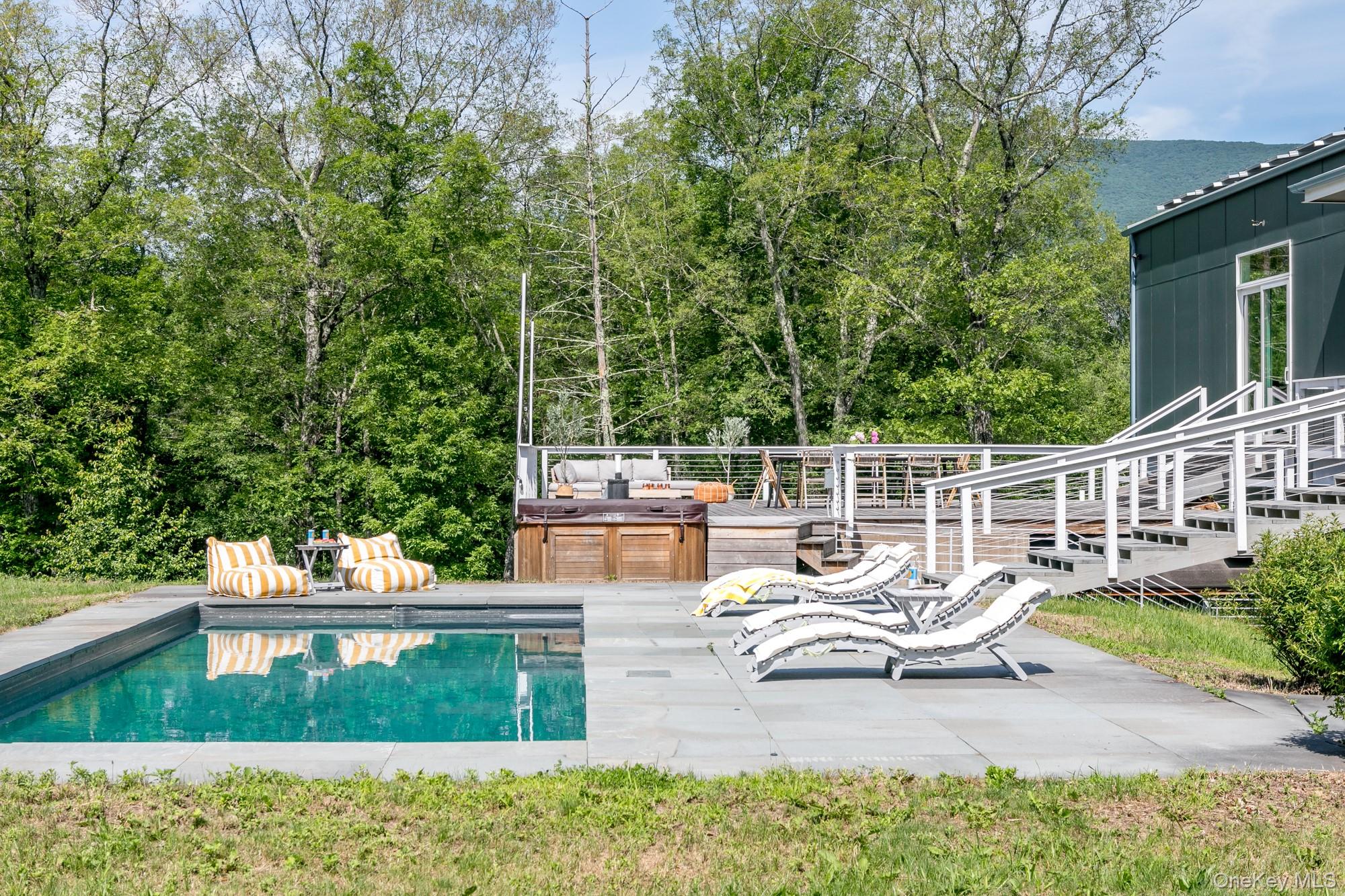 115 Band Camp Road, Saugerties, NY 12477