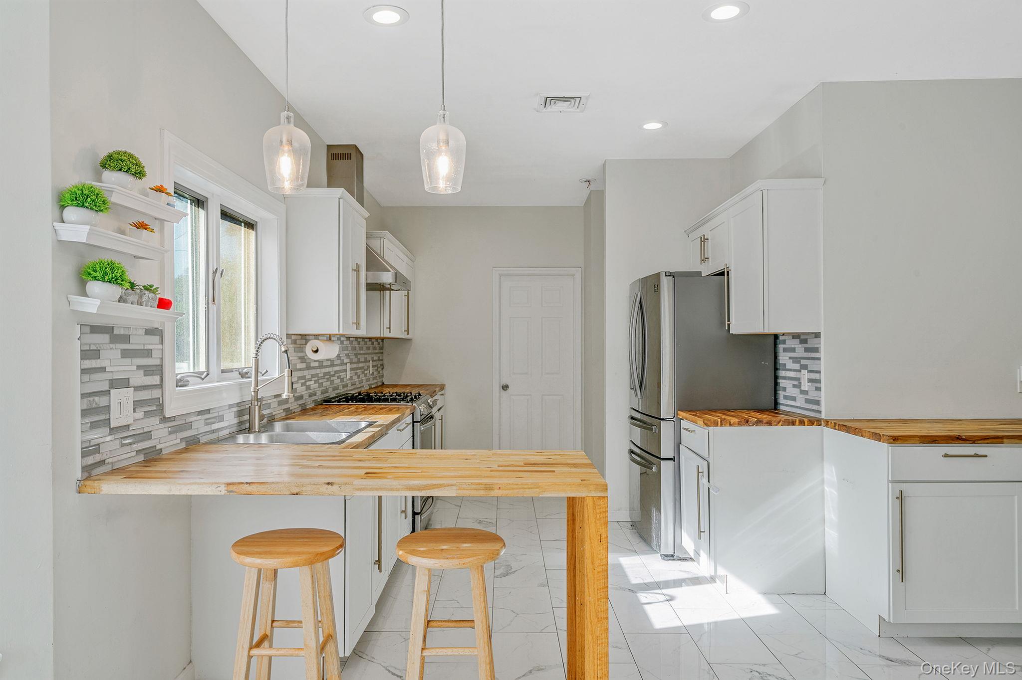 3 Embassy Road, Selden, NY 11784