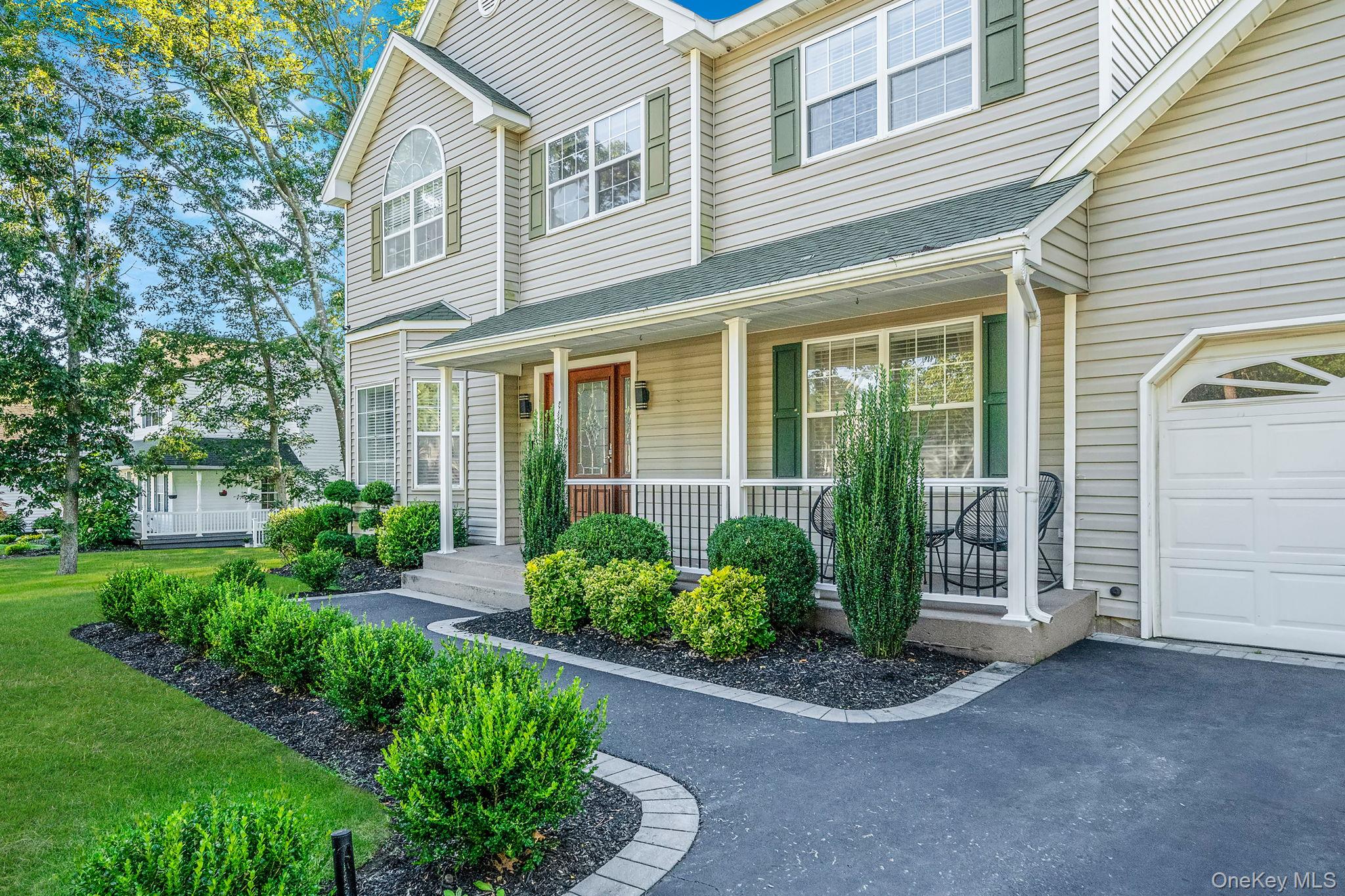 3 Embassy Road, Selden, NY 11784