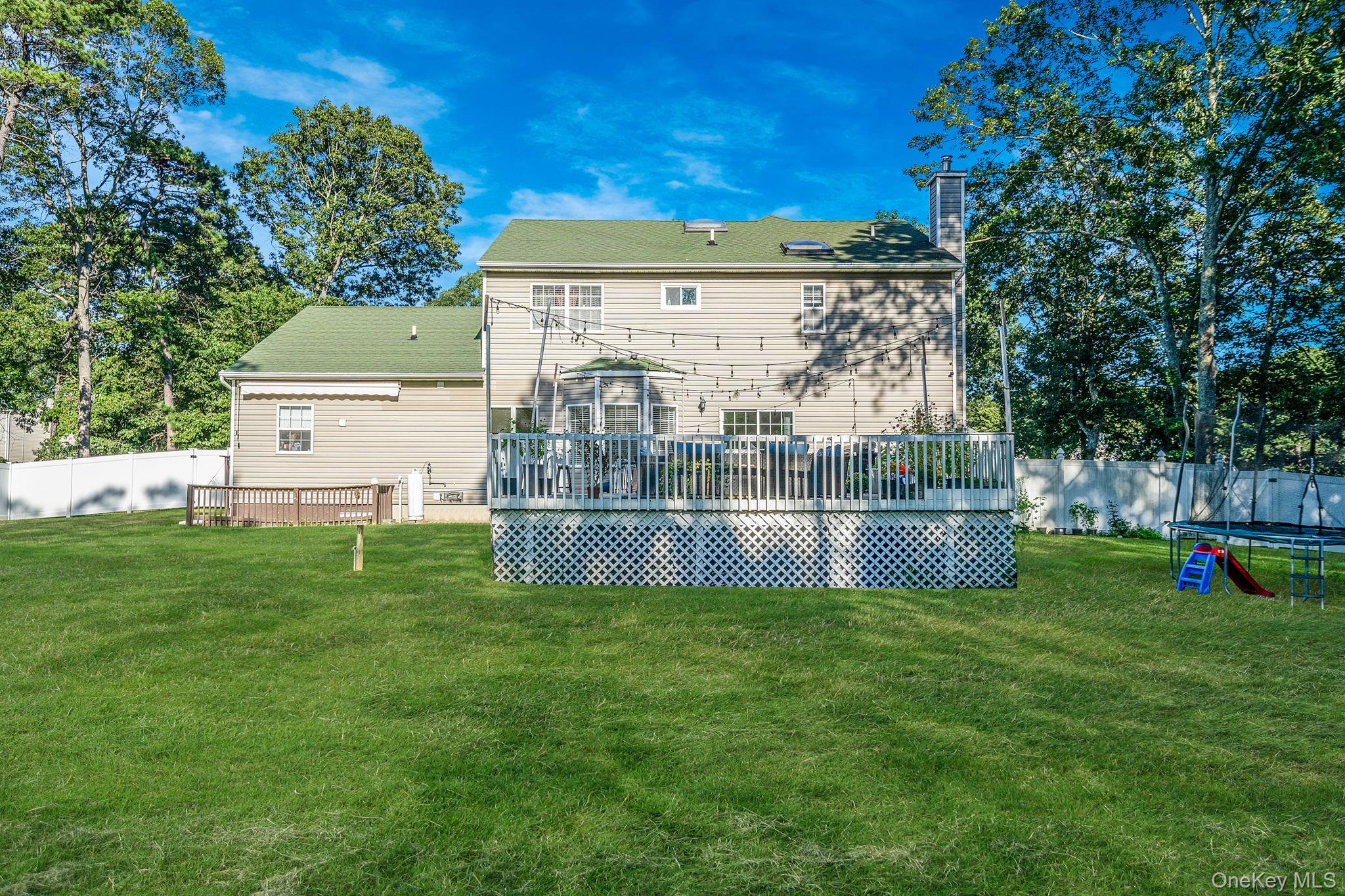 3 Embassy Road, Selden, NY 11784