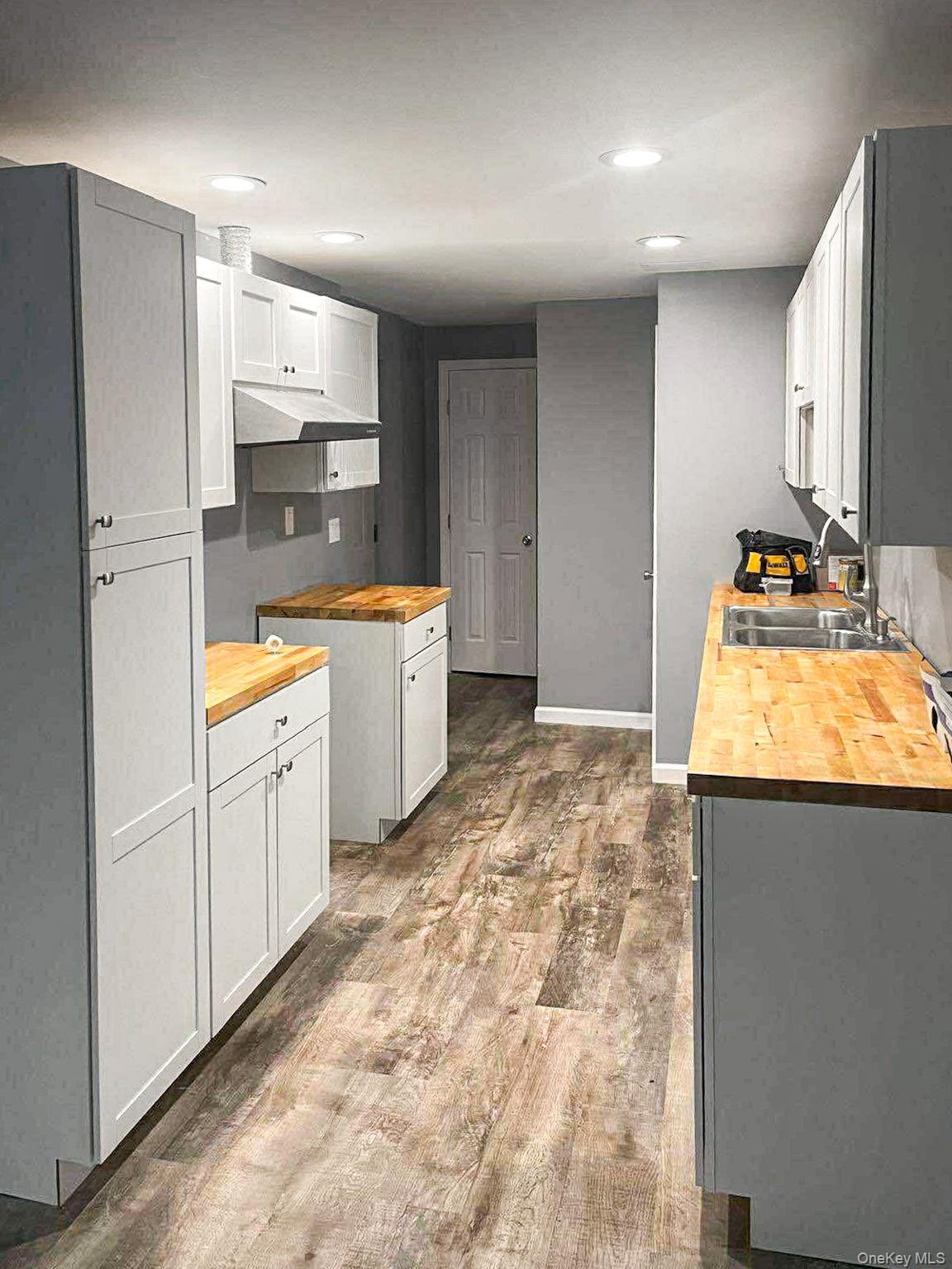 3 Embassy Road, Selden, NY 11784