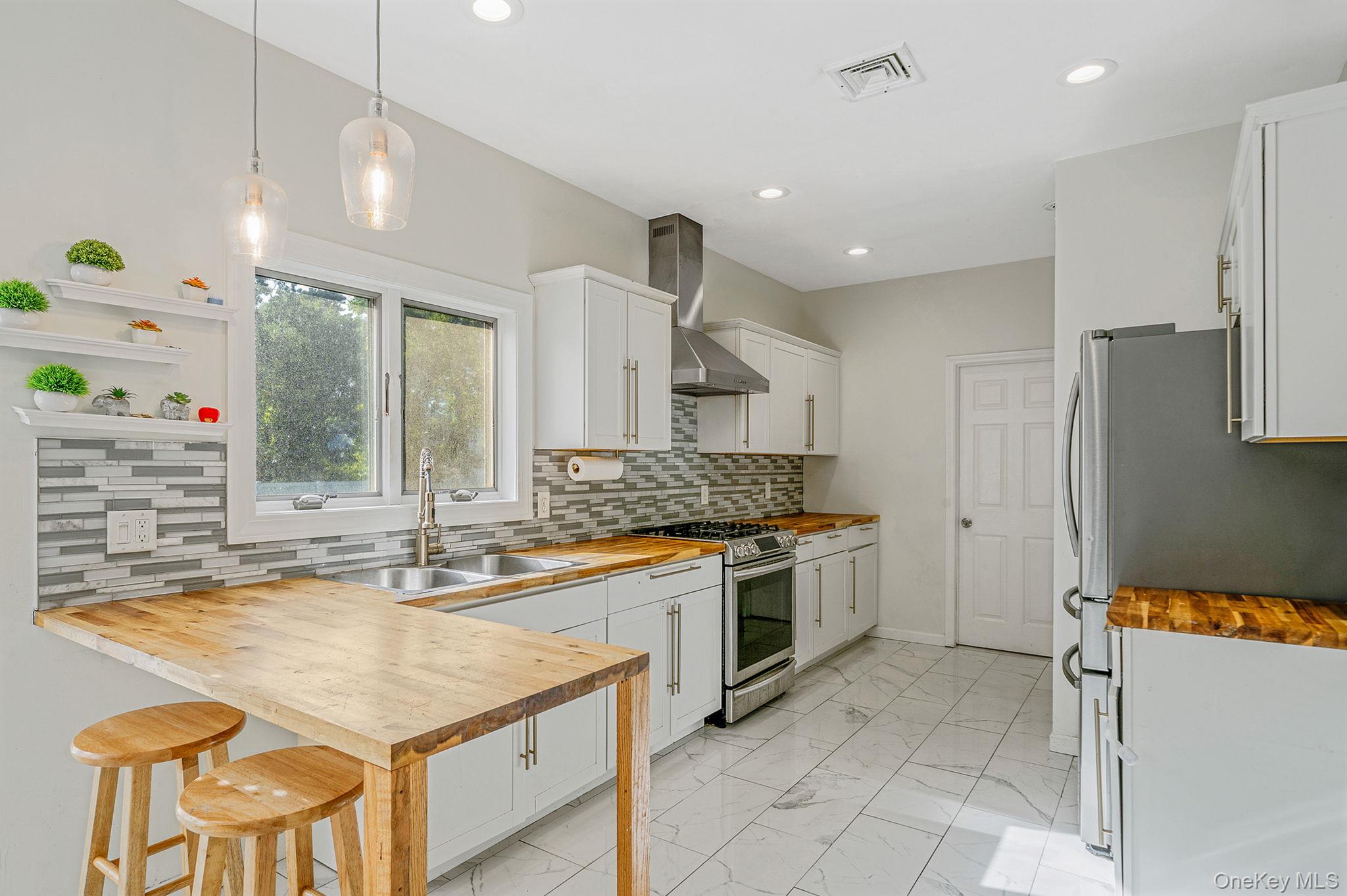 3 Embassy Road, Selden, NY 11784