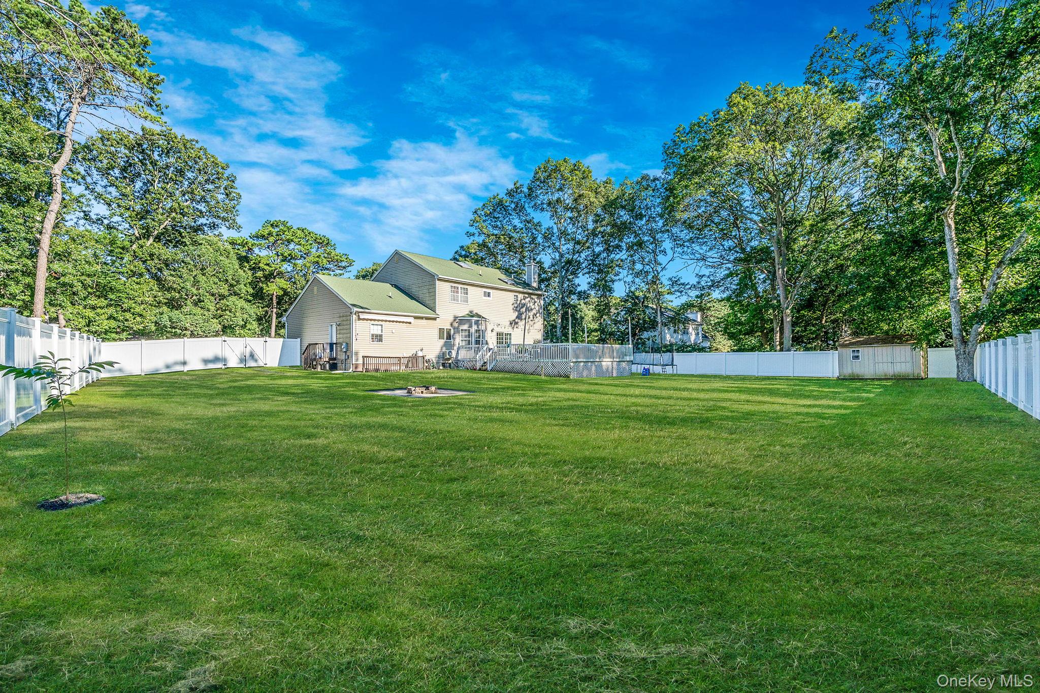 3 Embassy Road, Selden, NY 11784