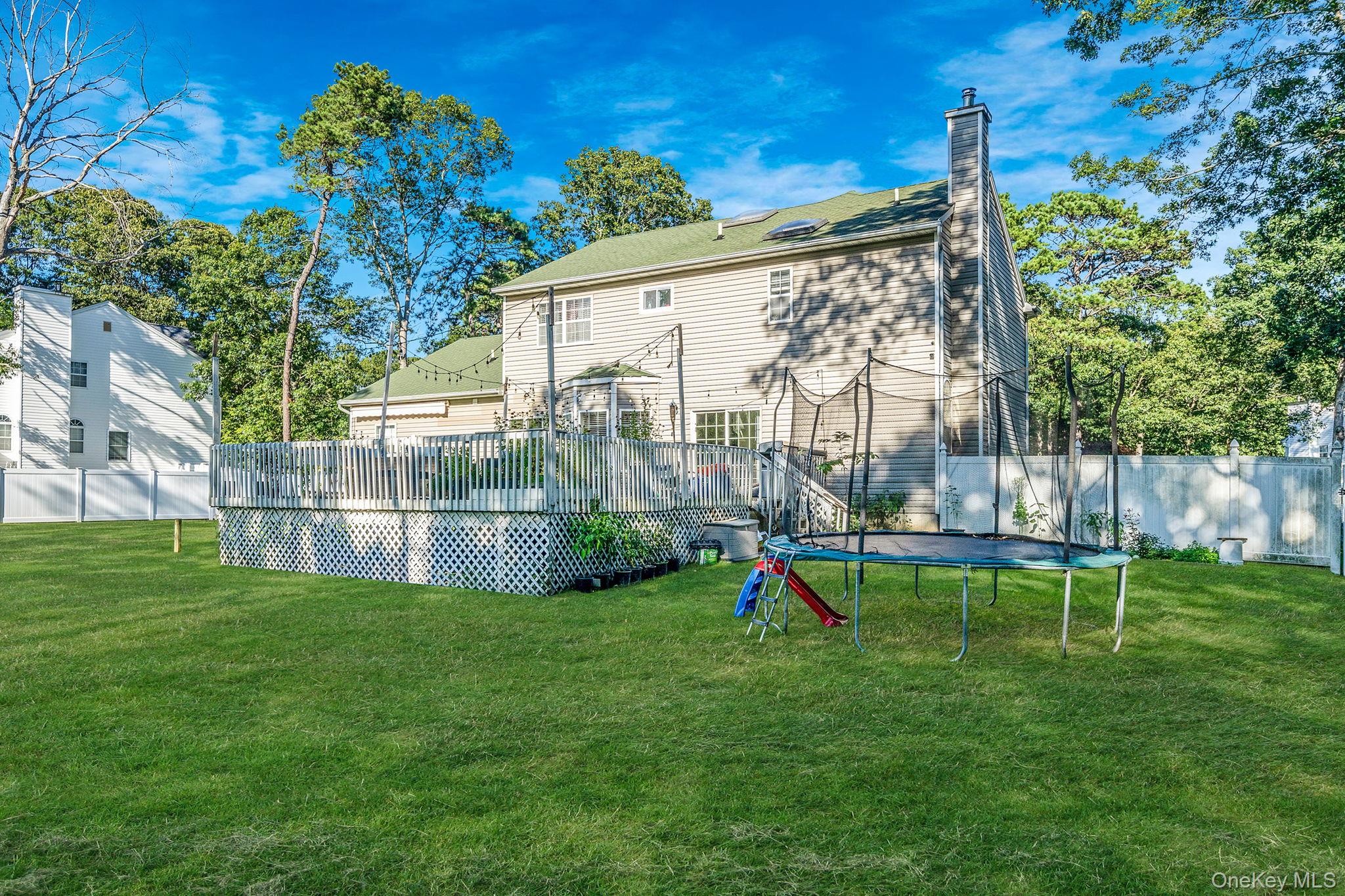 3 Embassy Road, Selden, NY 11784