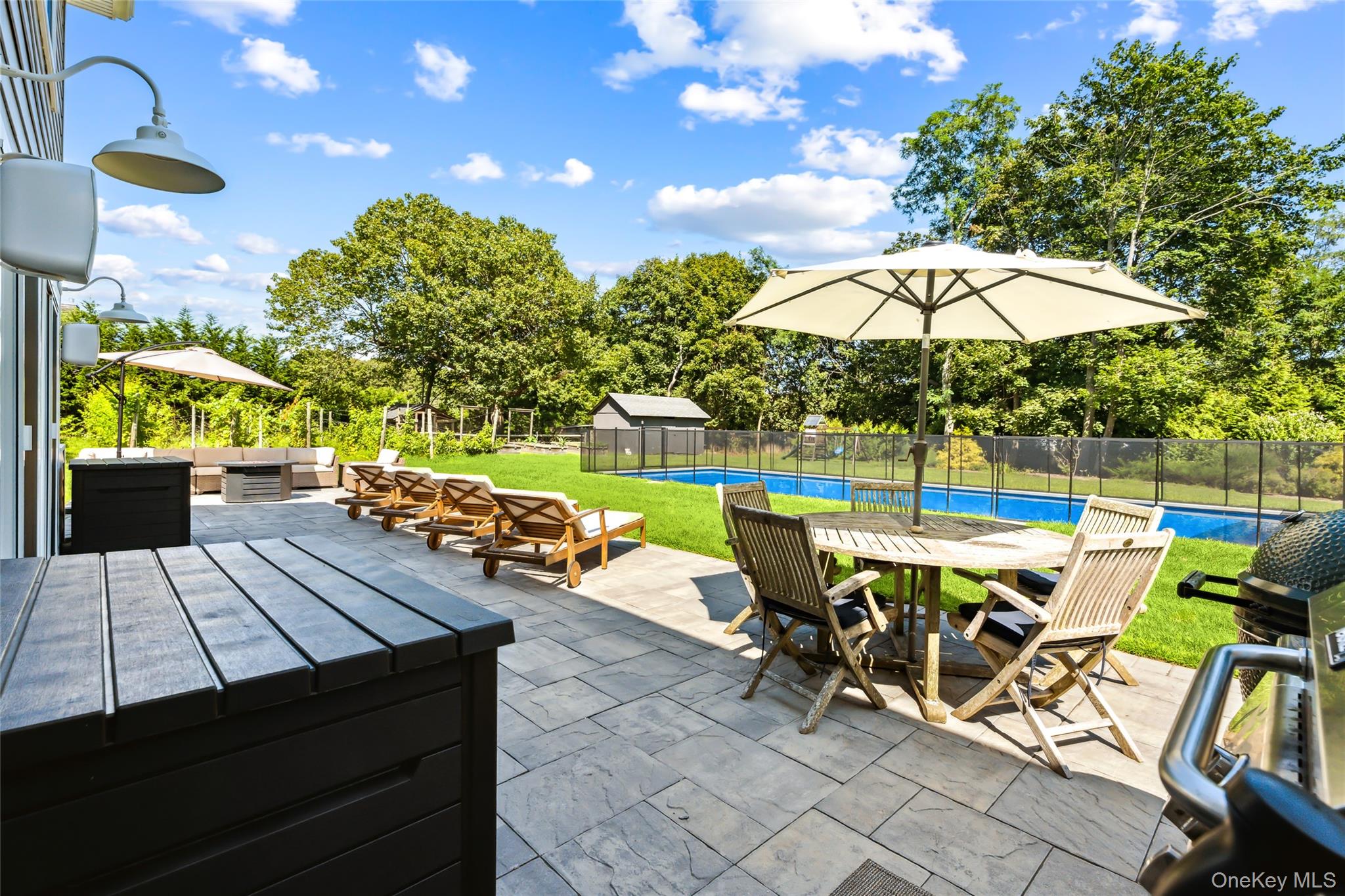 148 Montauk Highway, Westhampton, NY 11977