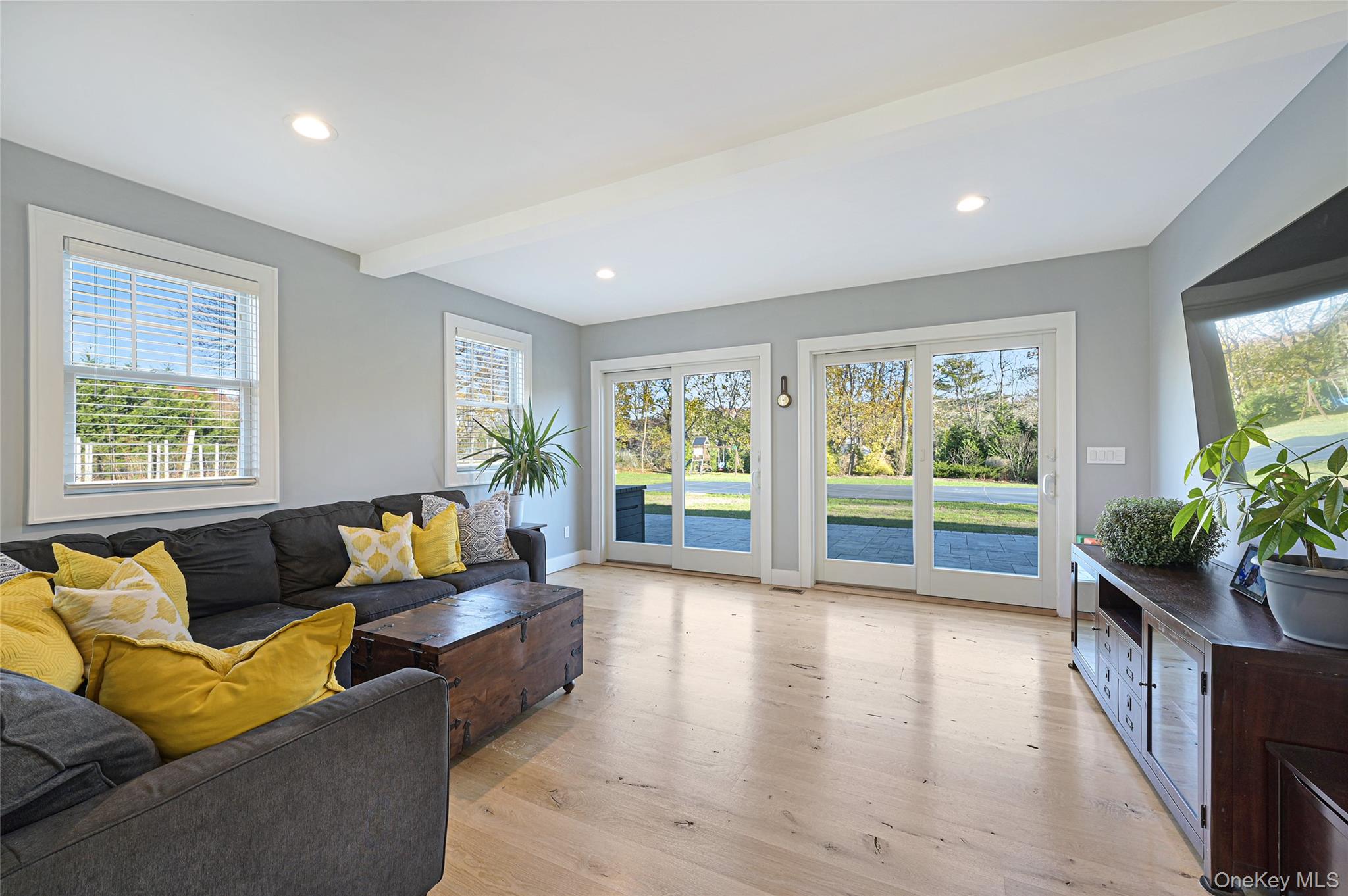 148 Montauk Highway, Westhampton, NY 11977