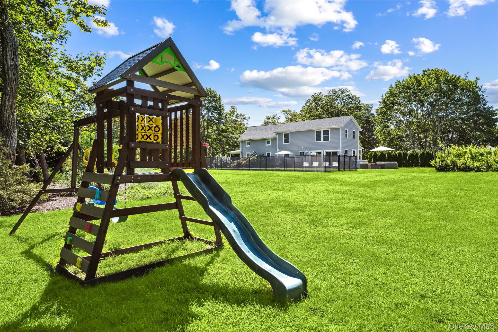 148 Montauk Highway, Westhampton, NY 11977