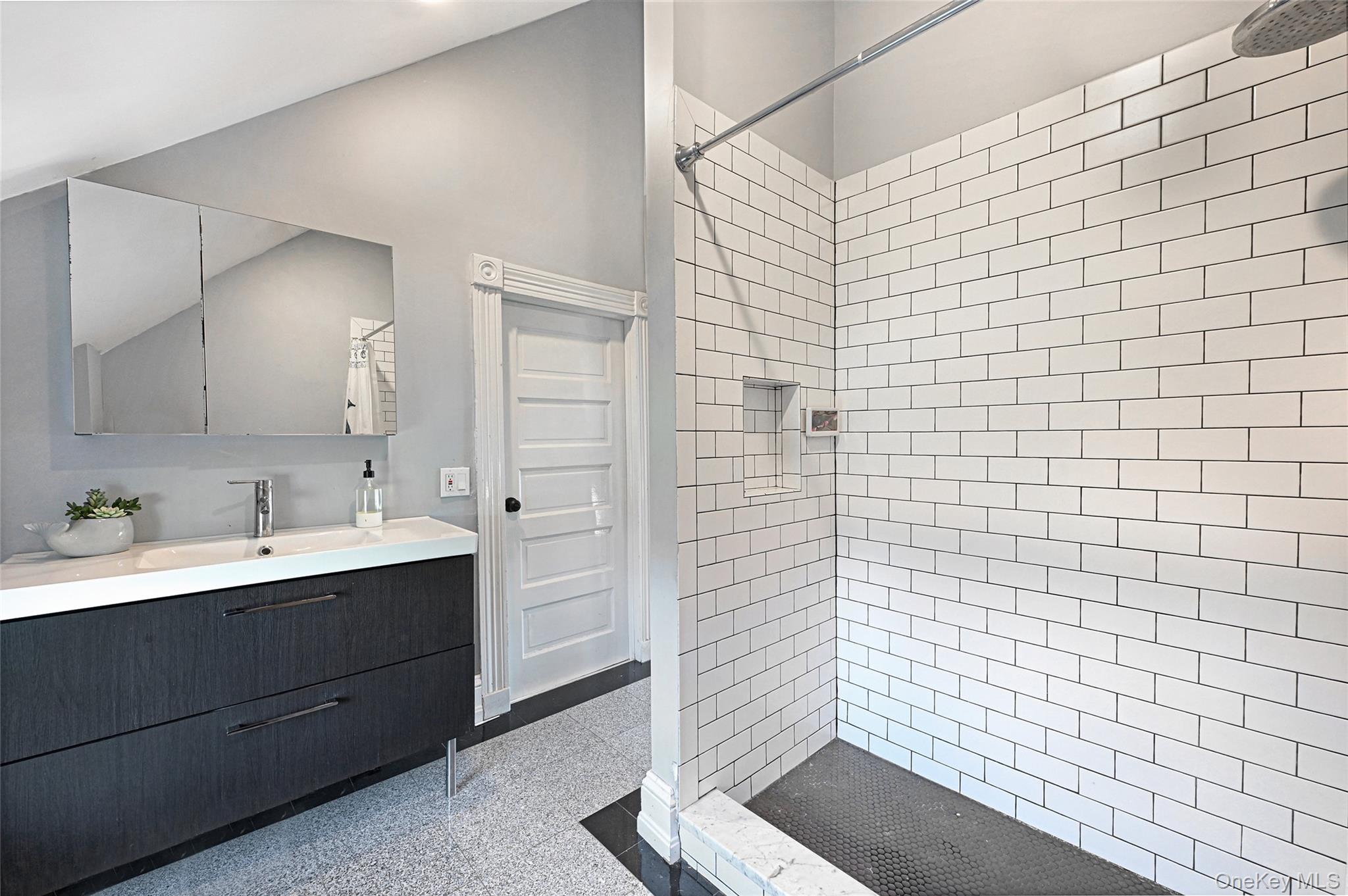 148 Montauk Highway, Westhampton, NY 11977