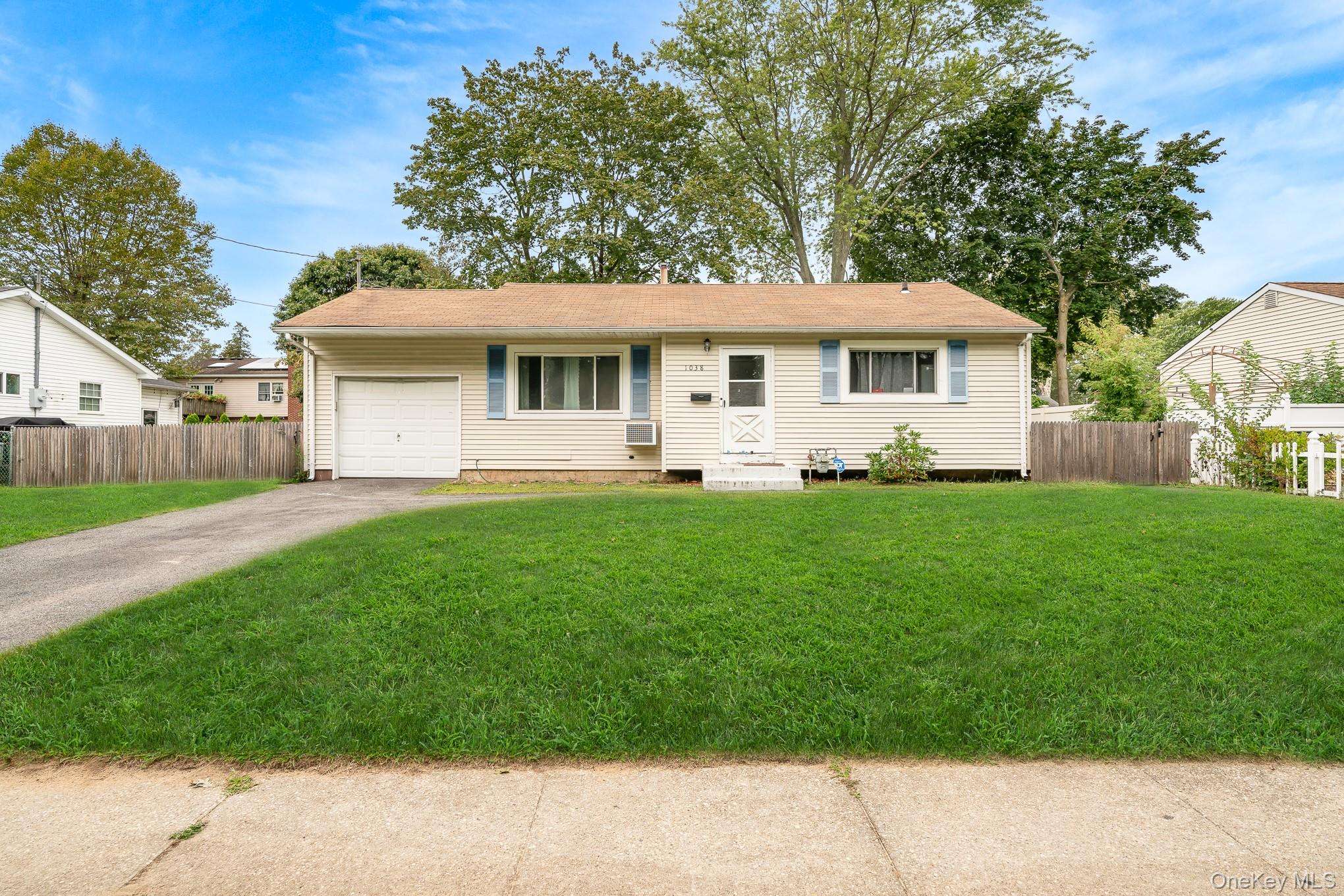 1038 Manor Lane, Bay Shore, NY 11706