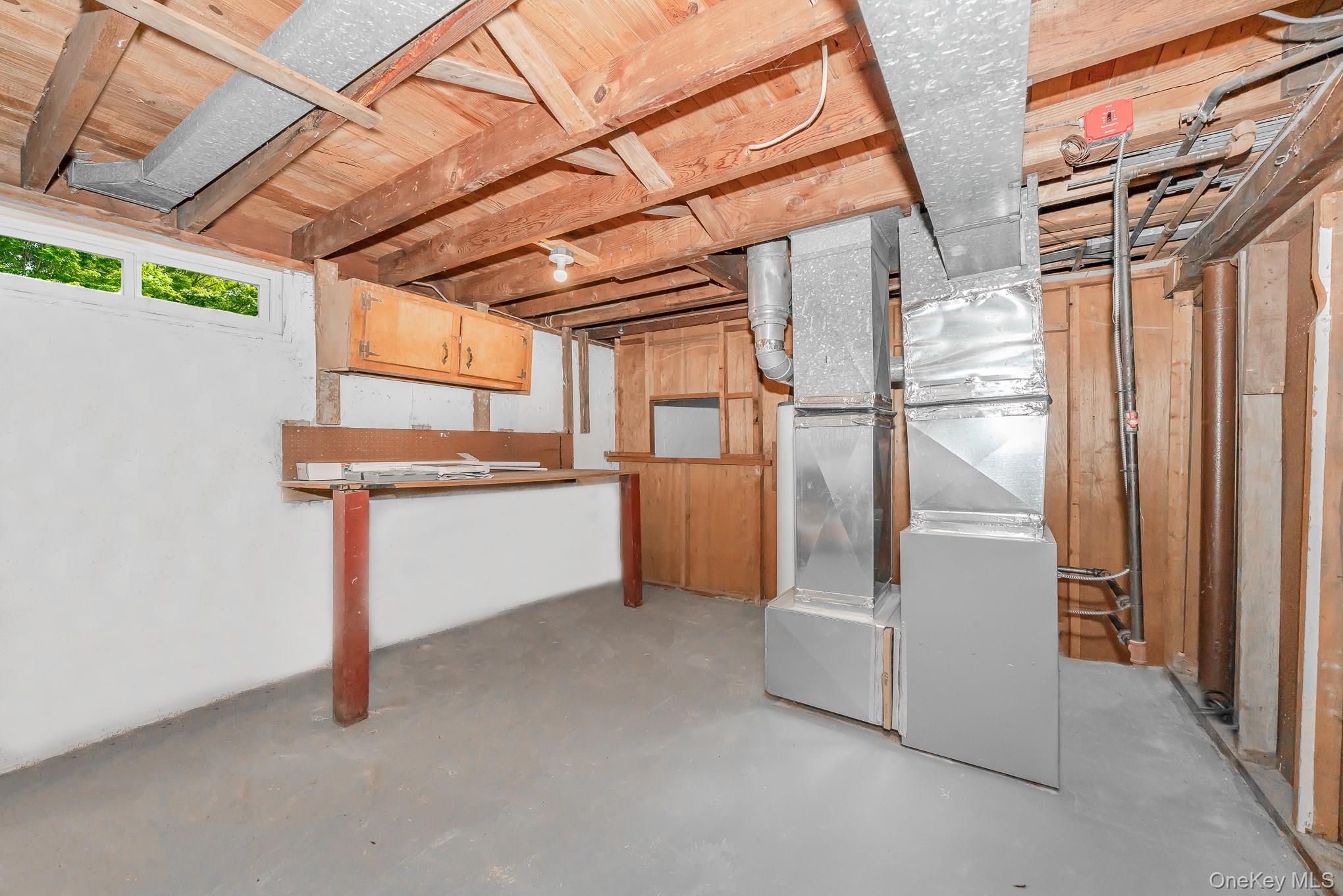 1038 Manor Lane, Bay Shore, NY 11706