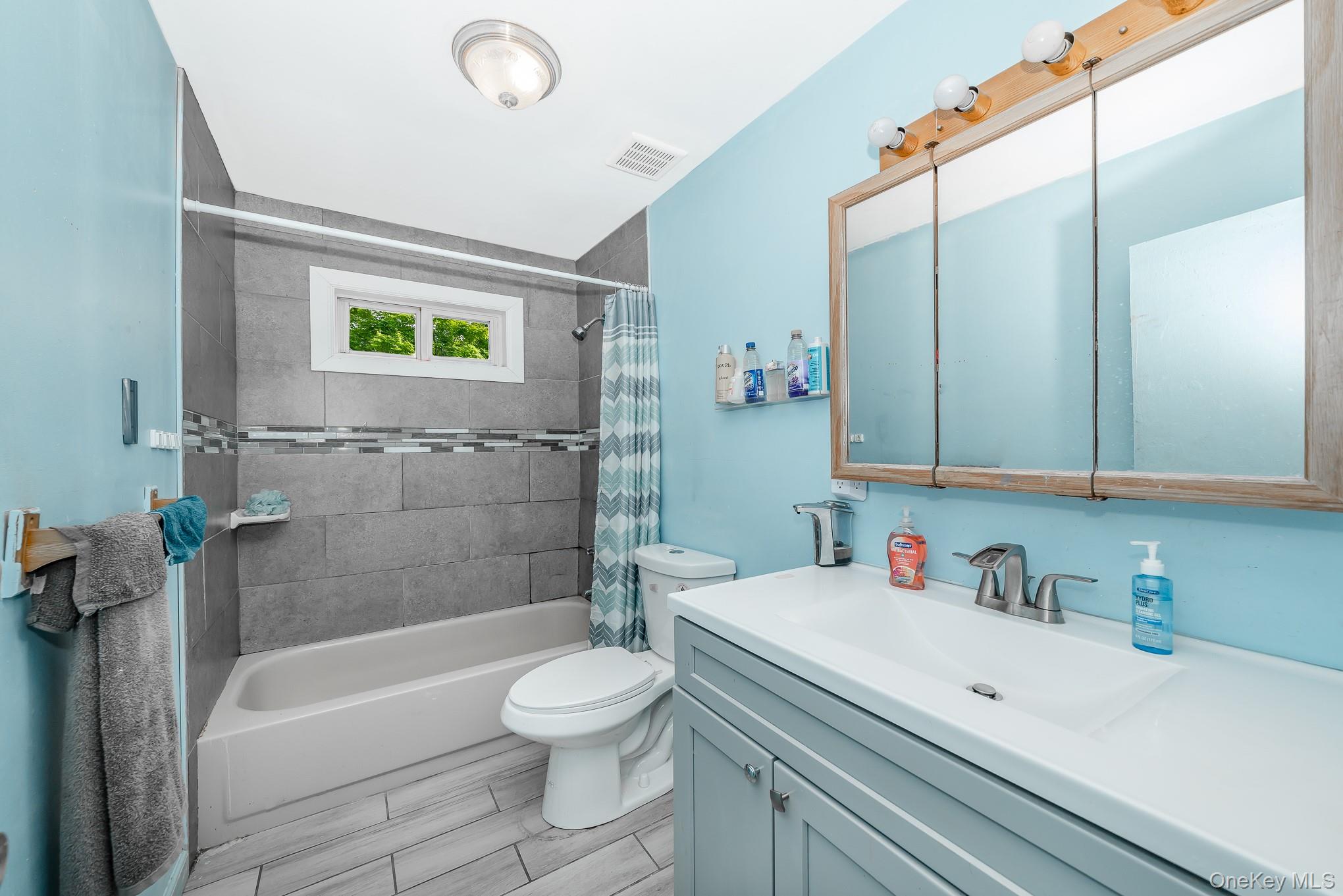 1038 Manor Lane, Bay Shore, NY 11706