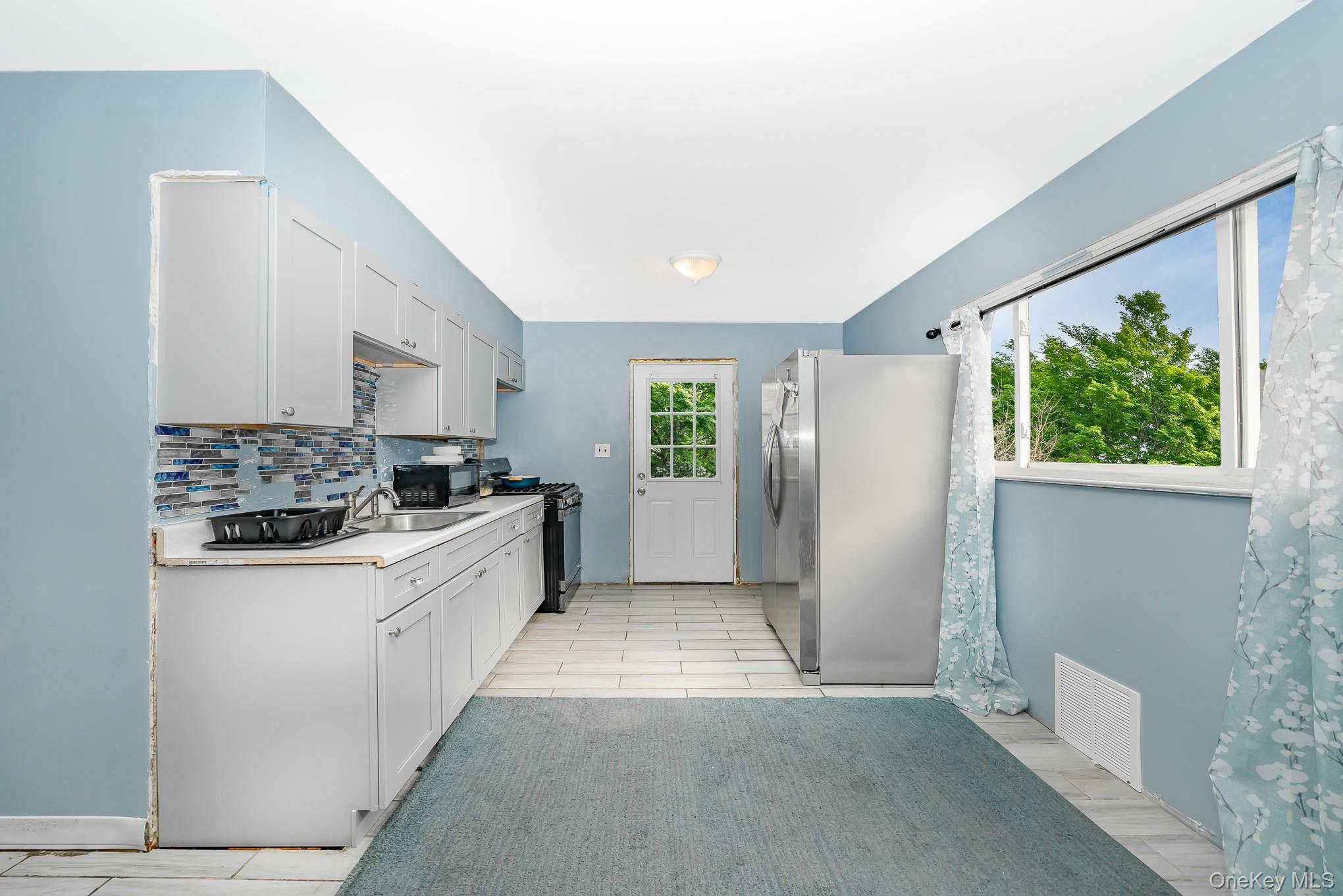 1038 Manor Lane, Bay Shore, NY 11706