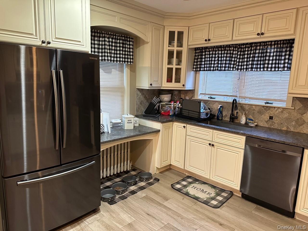 115 Halsey Avenue, Hicksville, NY 11801