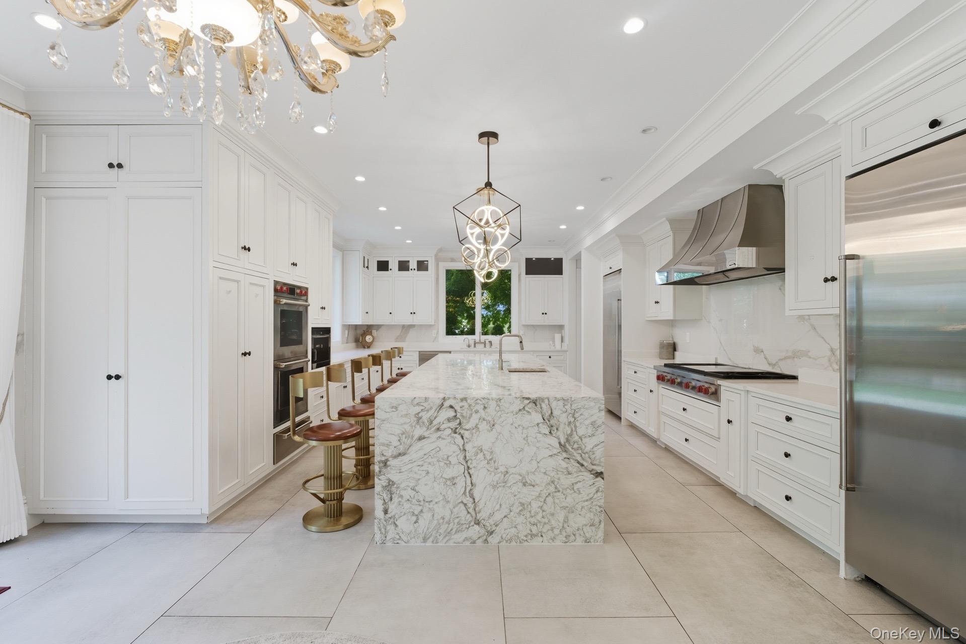 7 Beverly Road, Great Neck, NY 11021