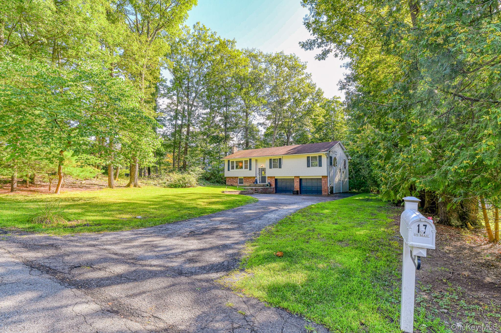 17 Pine Court, Middletown, NY 10941